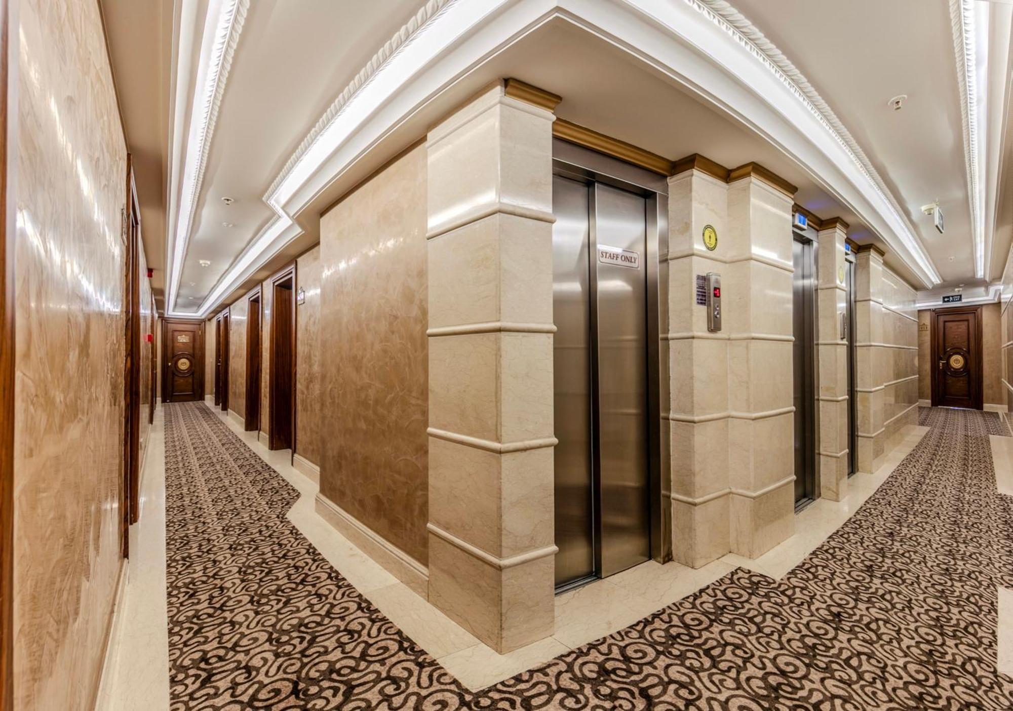 Hotel Eurostars Old 4*