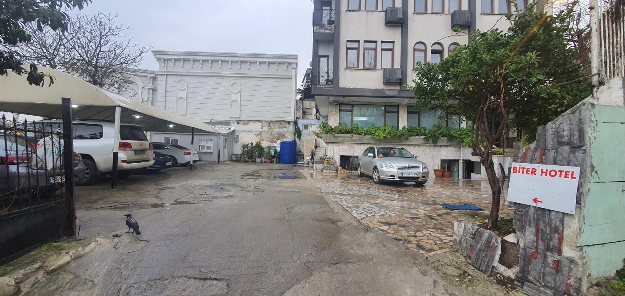 Biter * Istanbul
