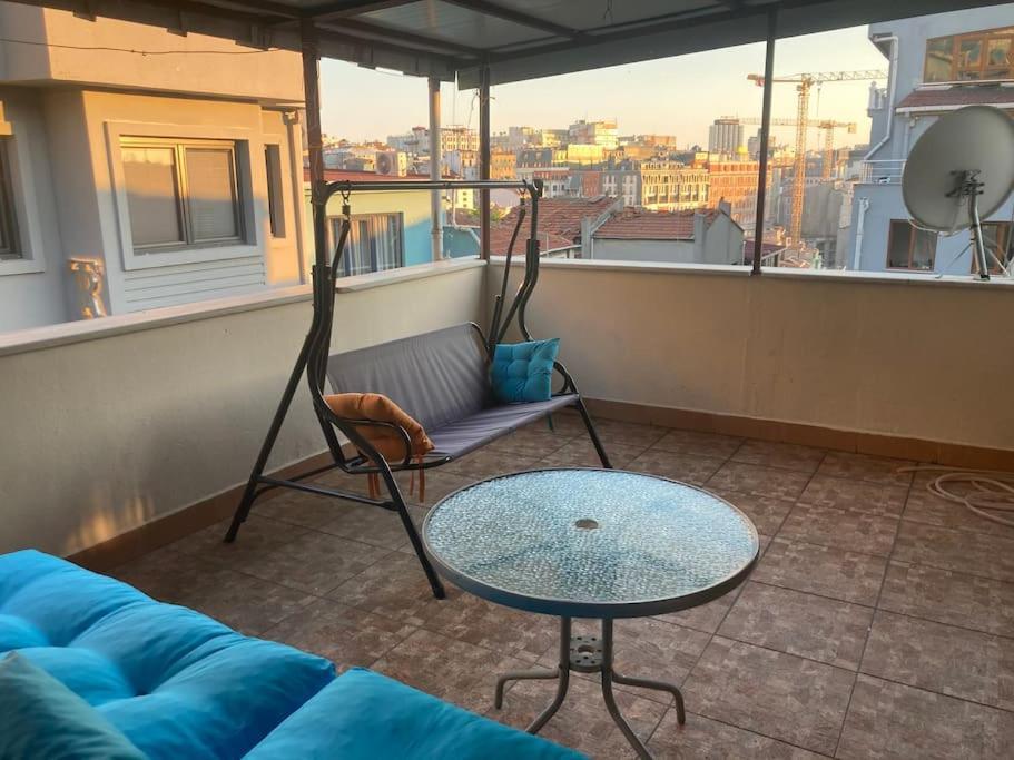 Apartment Magnolia Hause With Terrace 200 Meters From Taksim