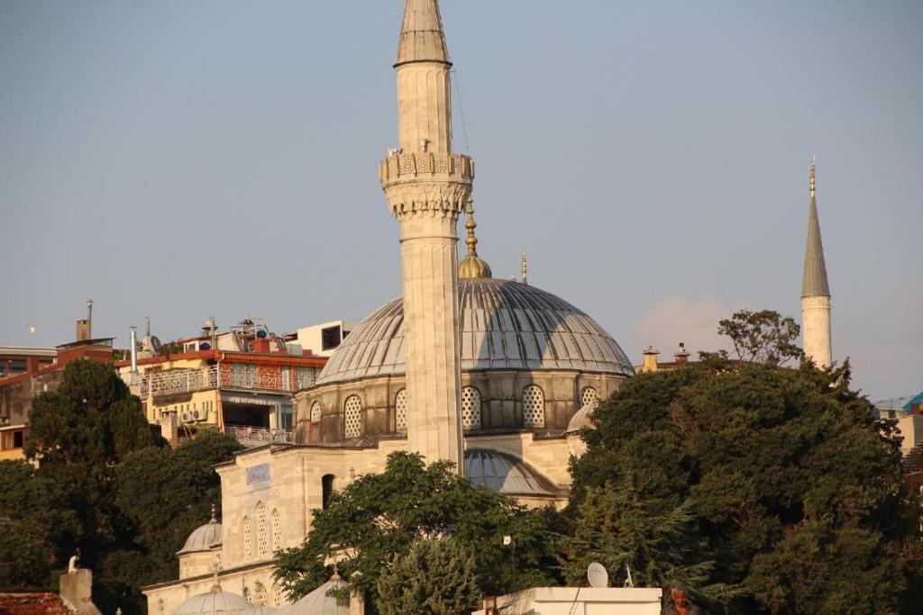 Estampolis * Istanbul