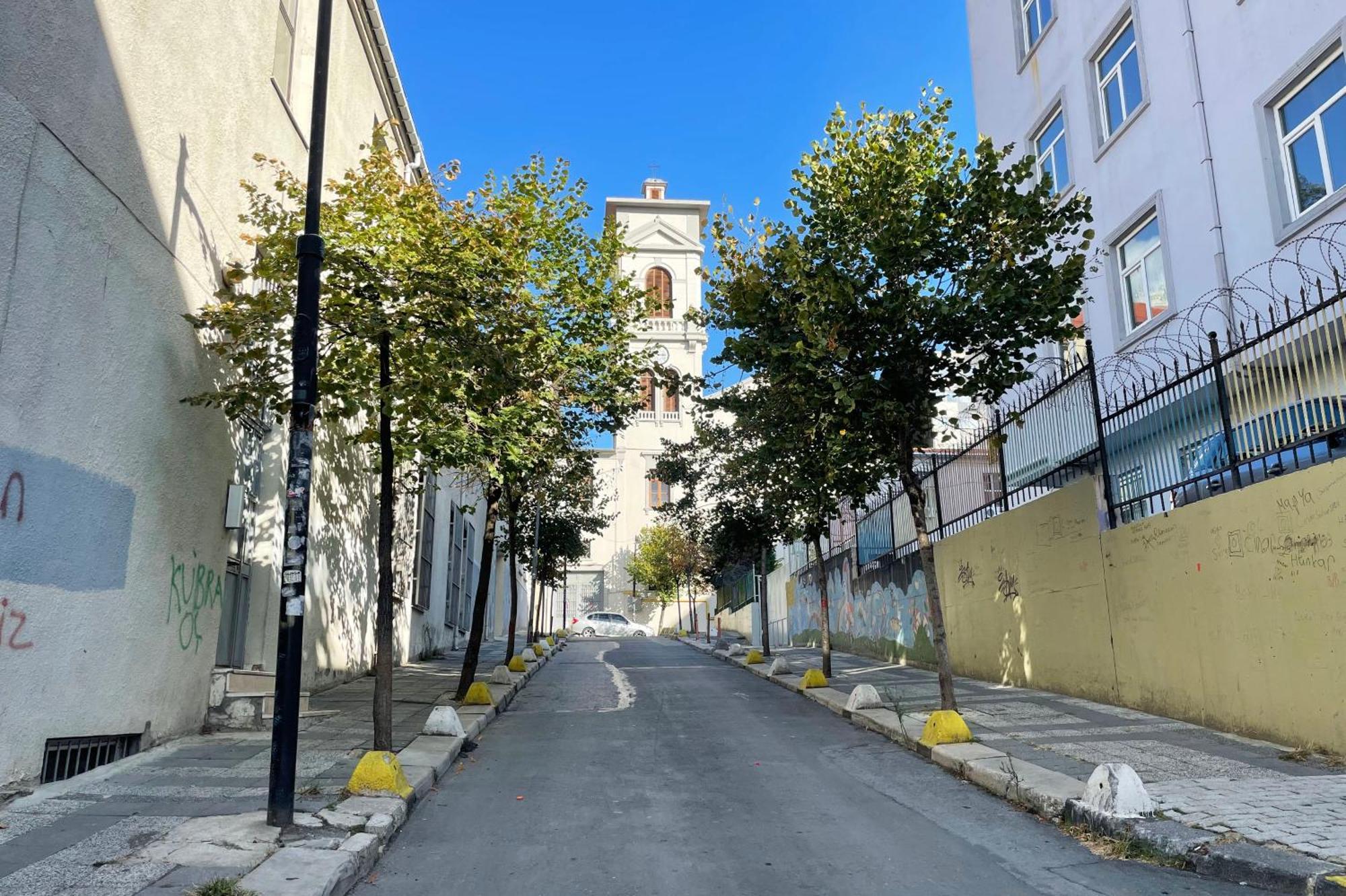 Minutes Away From Taksim Square #401 Apartment *
