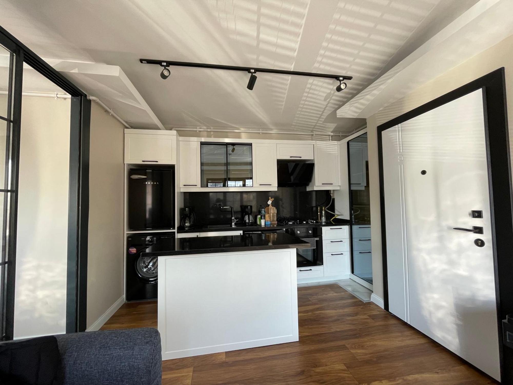 Arc House Apartment *