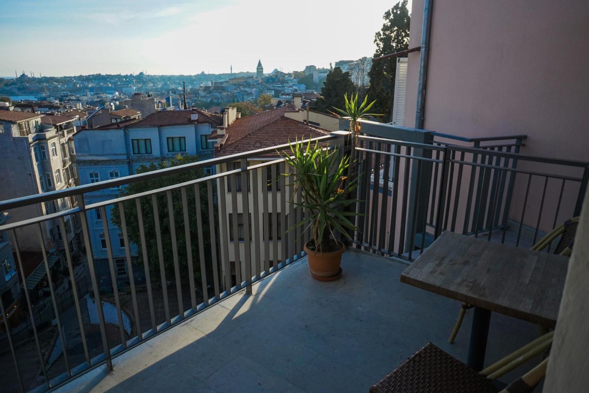 Triada Taksim - Special Category