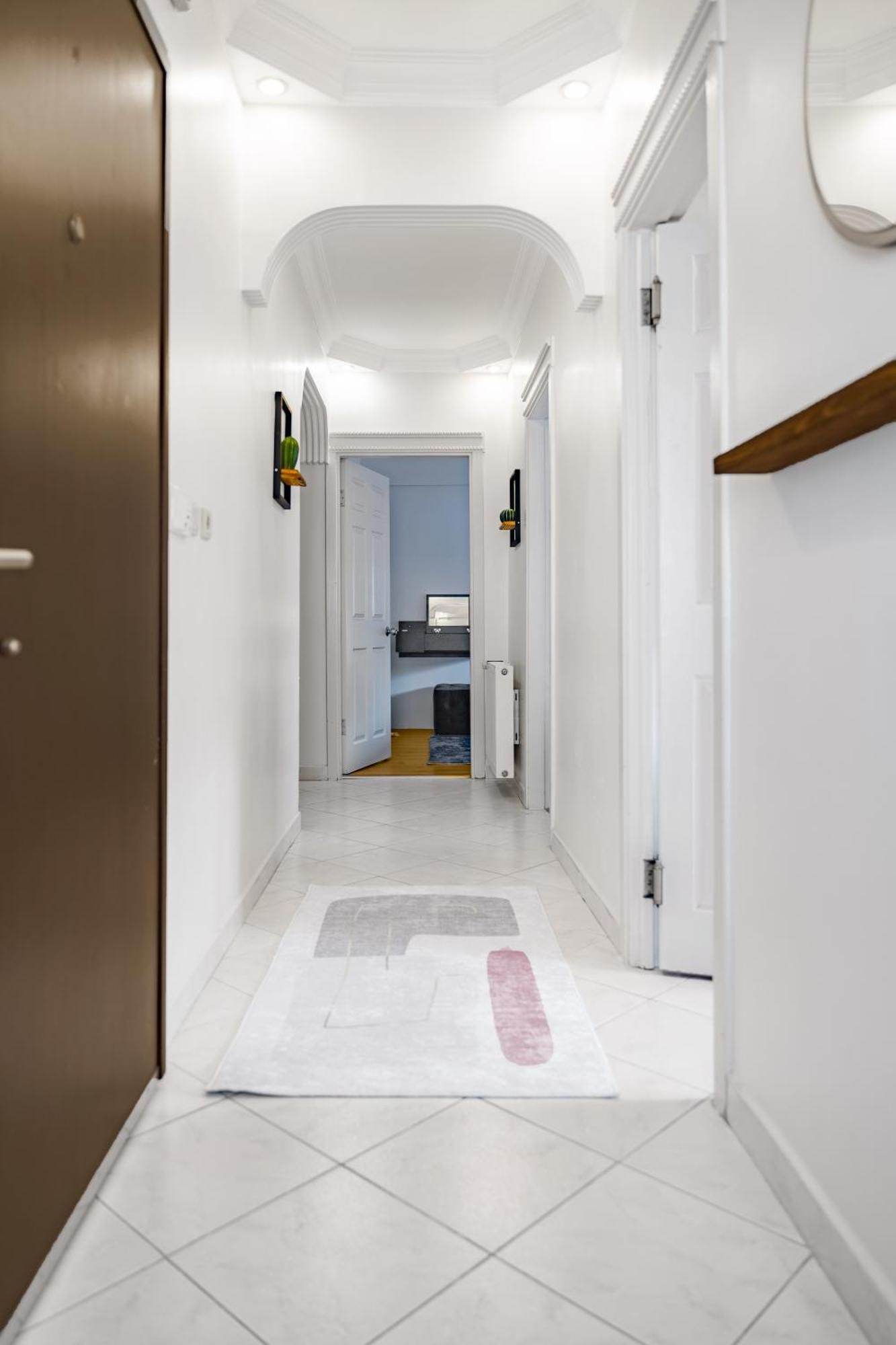 Bright & Cozy 2br Located In The Heart Of Living Apartment Istanbul