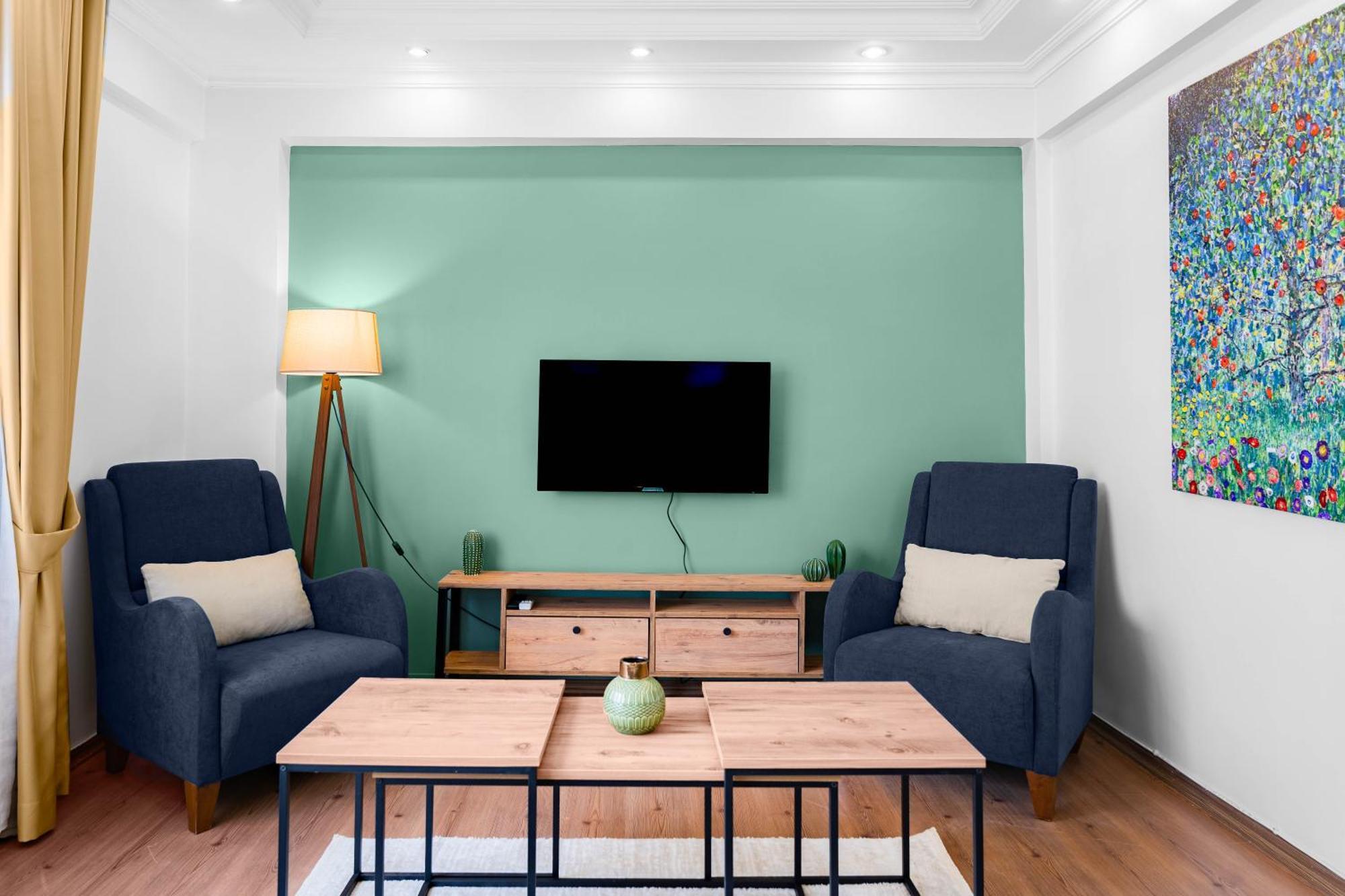 Apartment Bright & Cozy 2br Located In The Heart Of Living