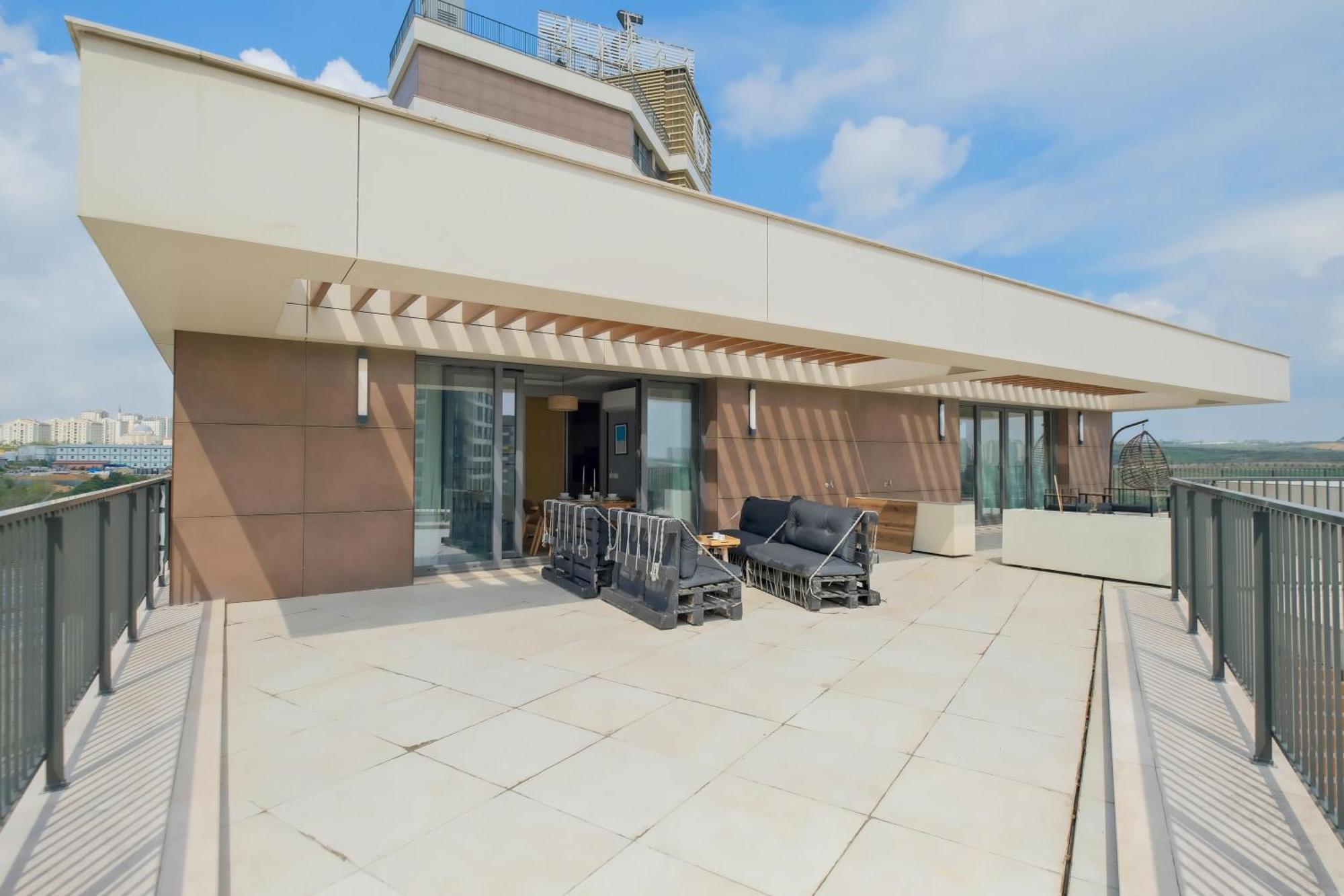 Grand Apartment