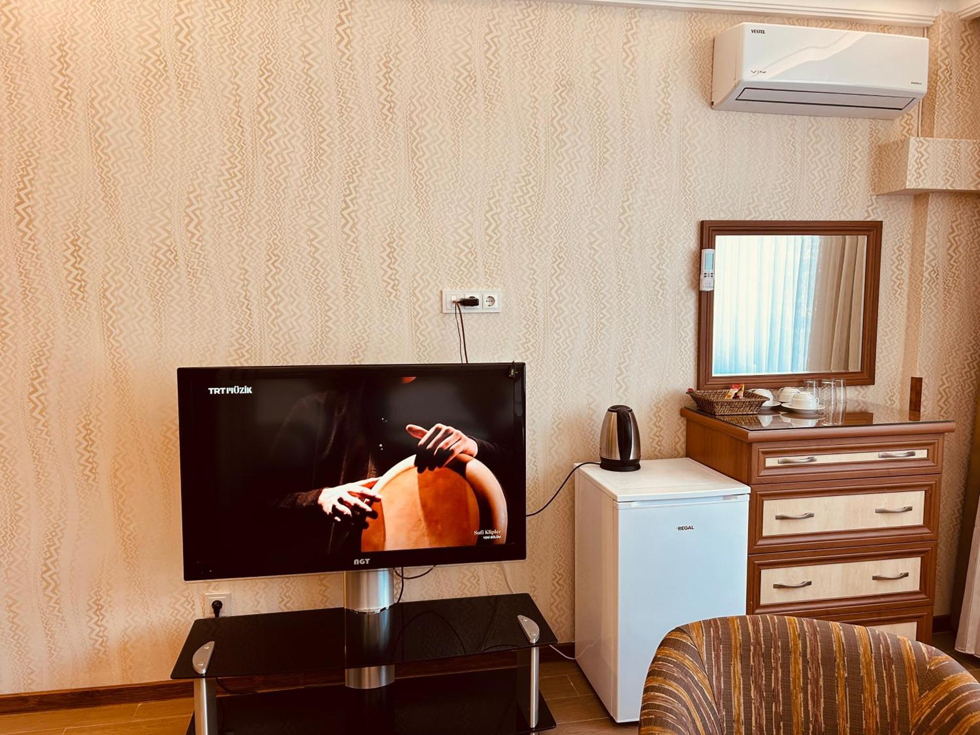 Hotel Lily *