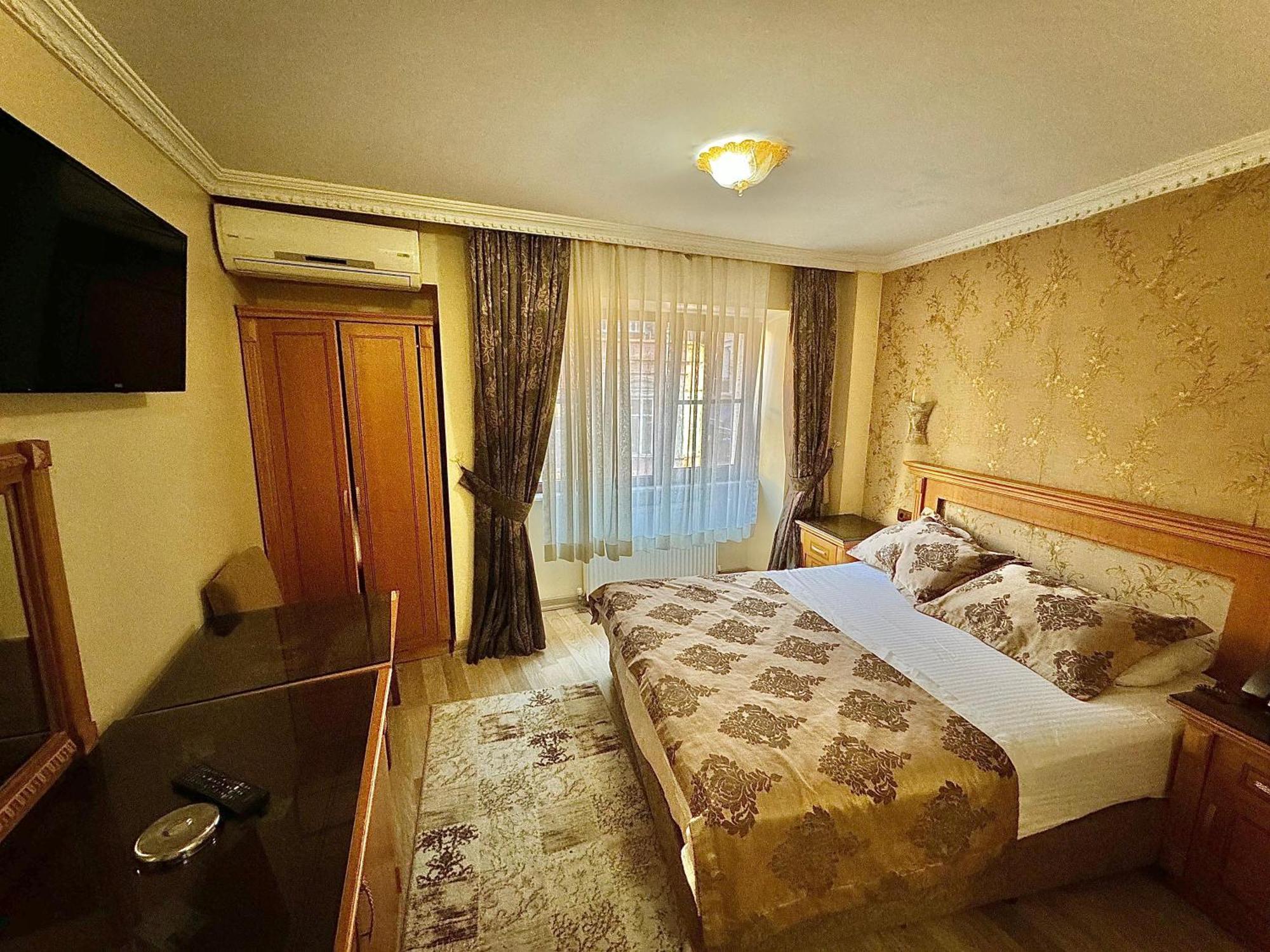 Grand Papirus Hotel