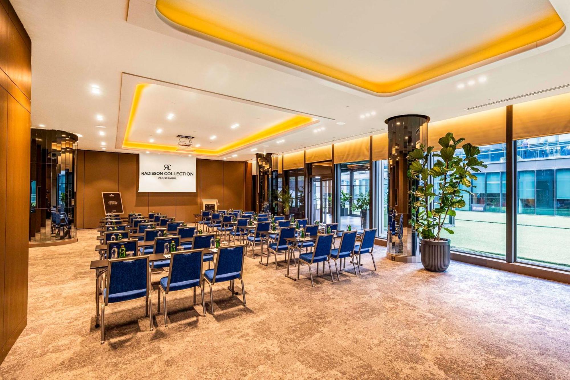 Radisson Collection Hotel, Vadistanbul Hotel
