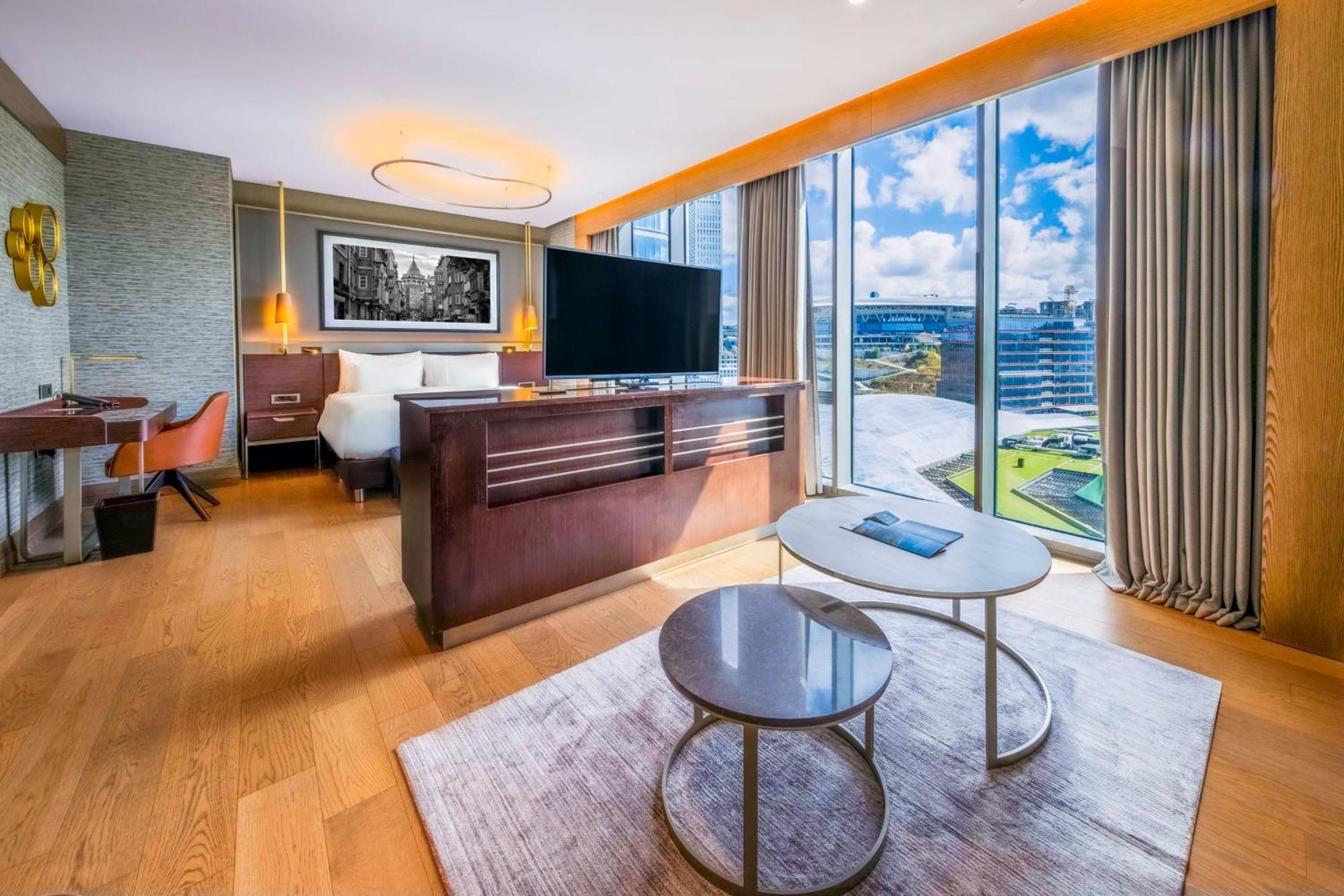 Radisson Collection Hotel, Vadistanbul Hotel 5*