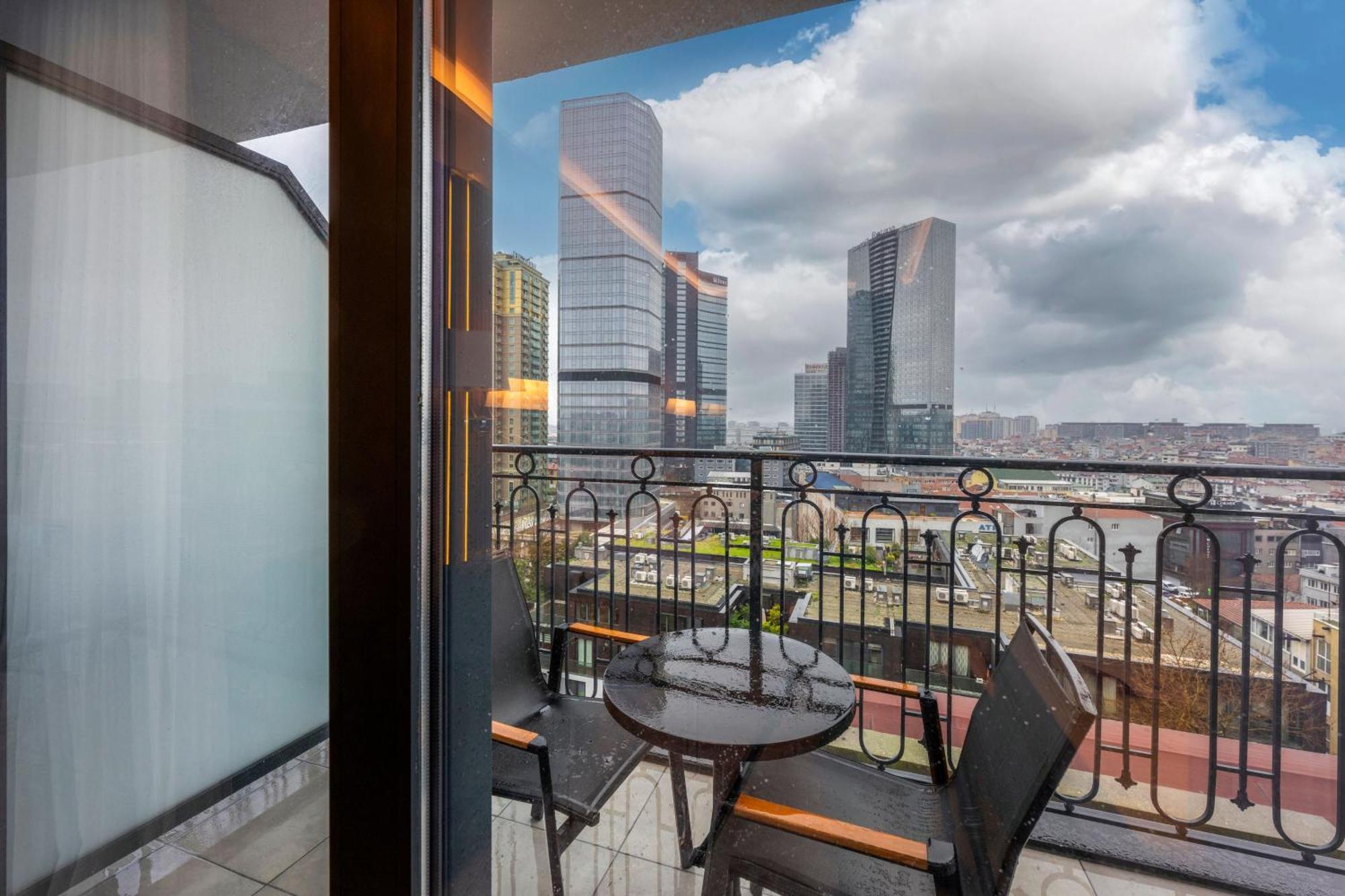 Hotel Ramada Encore By Wyndham Sisli 4*