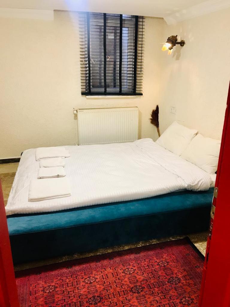 Hotel Taksim White *