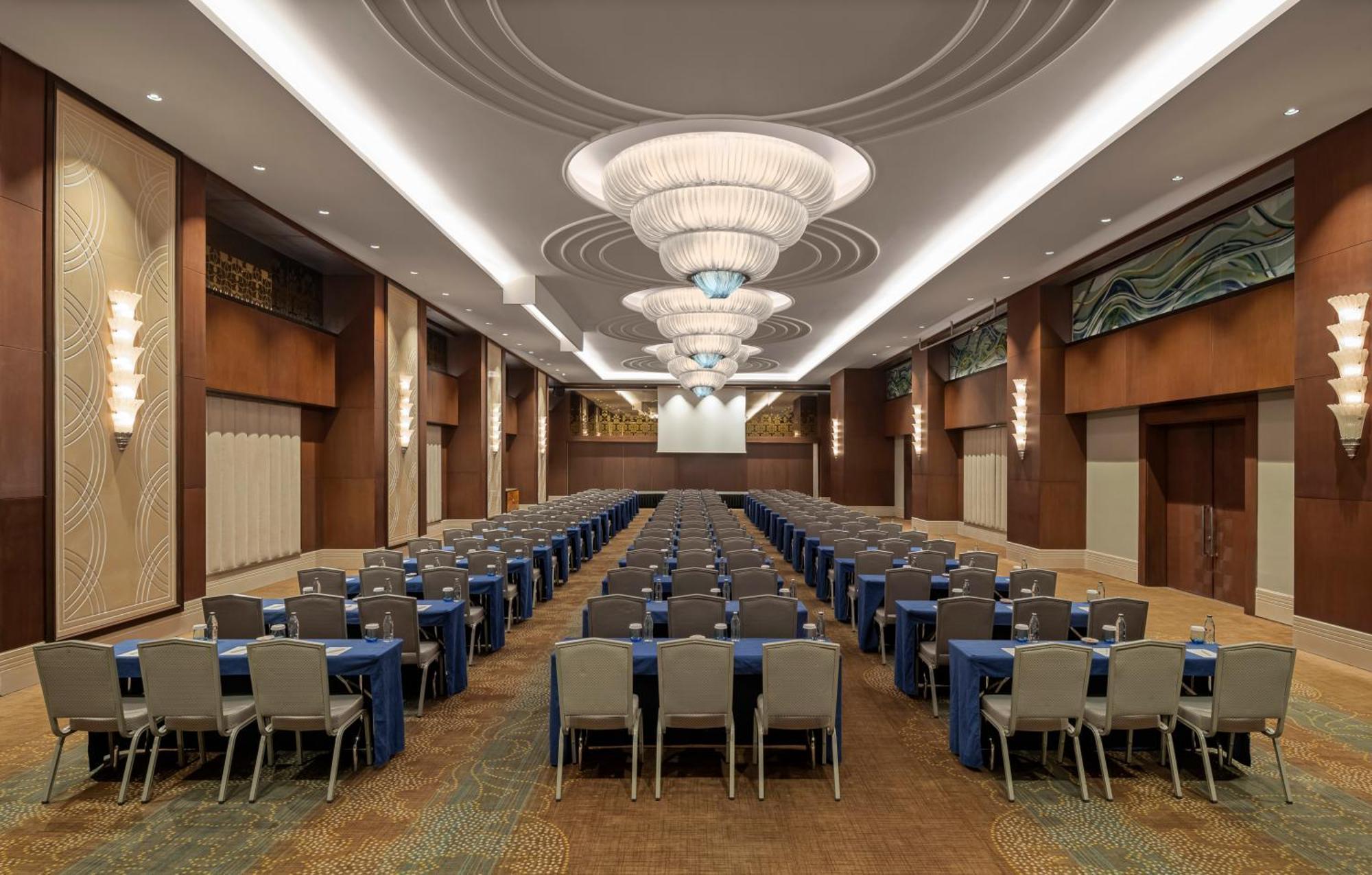 Hotel Windsor & Convention Center 5*