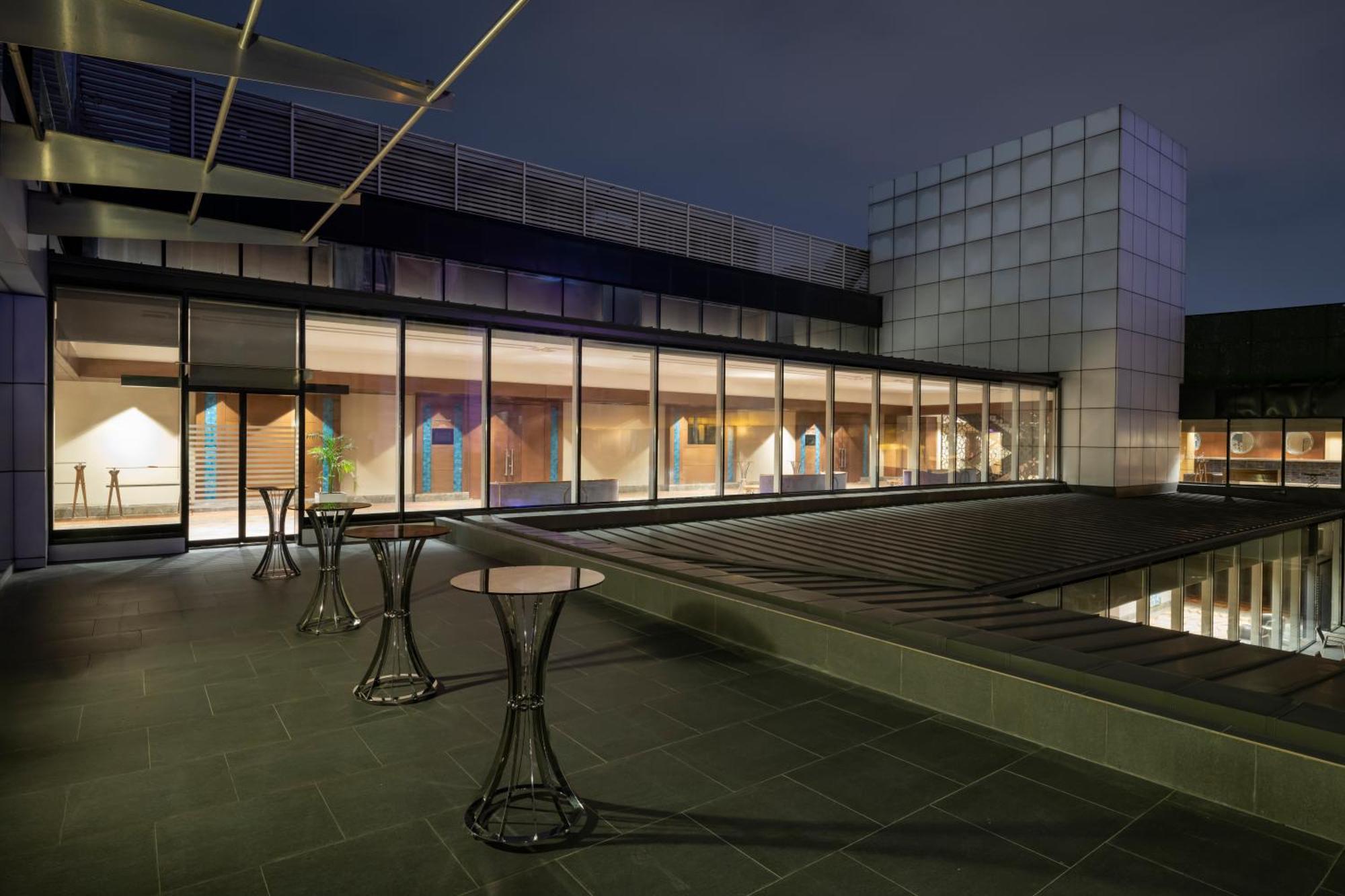 Windsor & Convention Center Hotel 5*