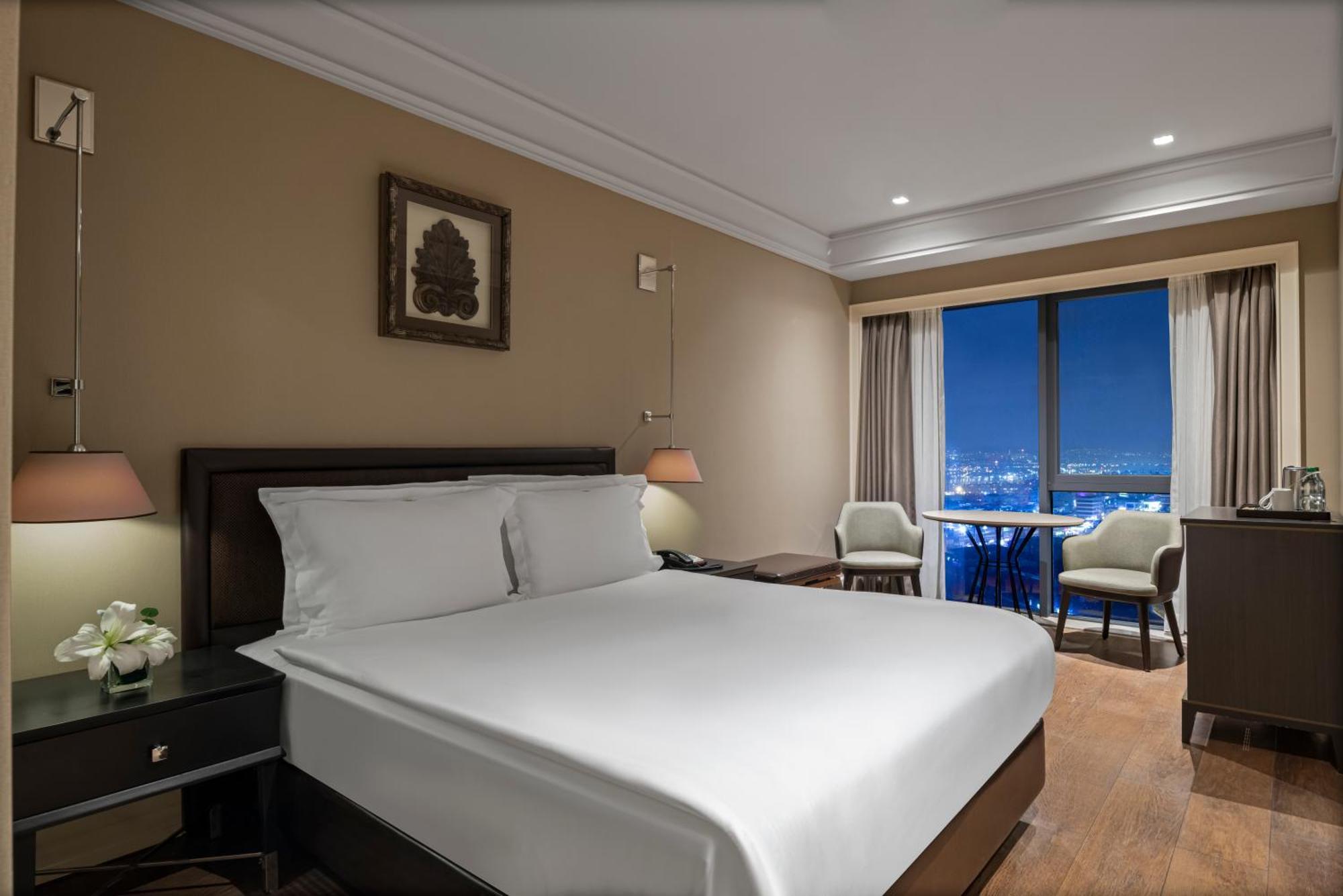Hotel Windsor & Convention Center