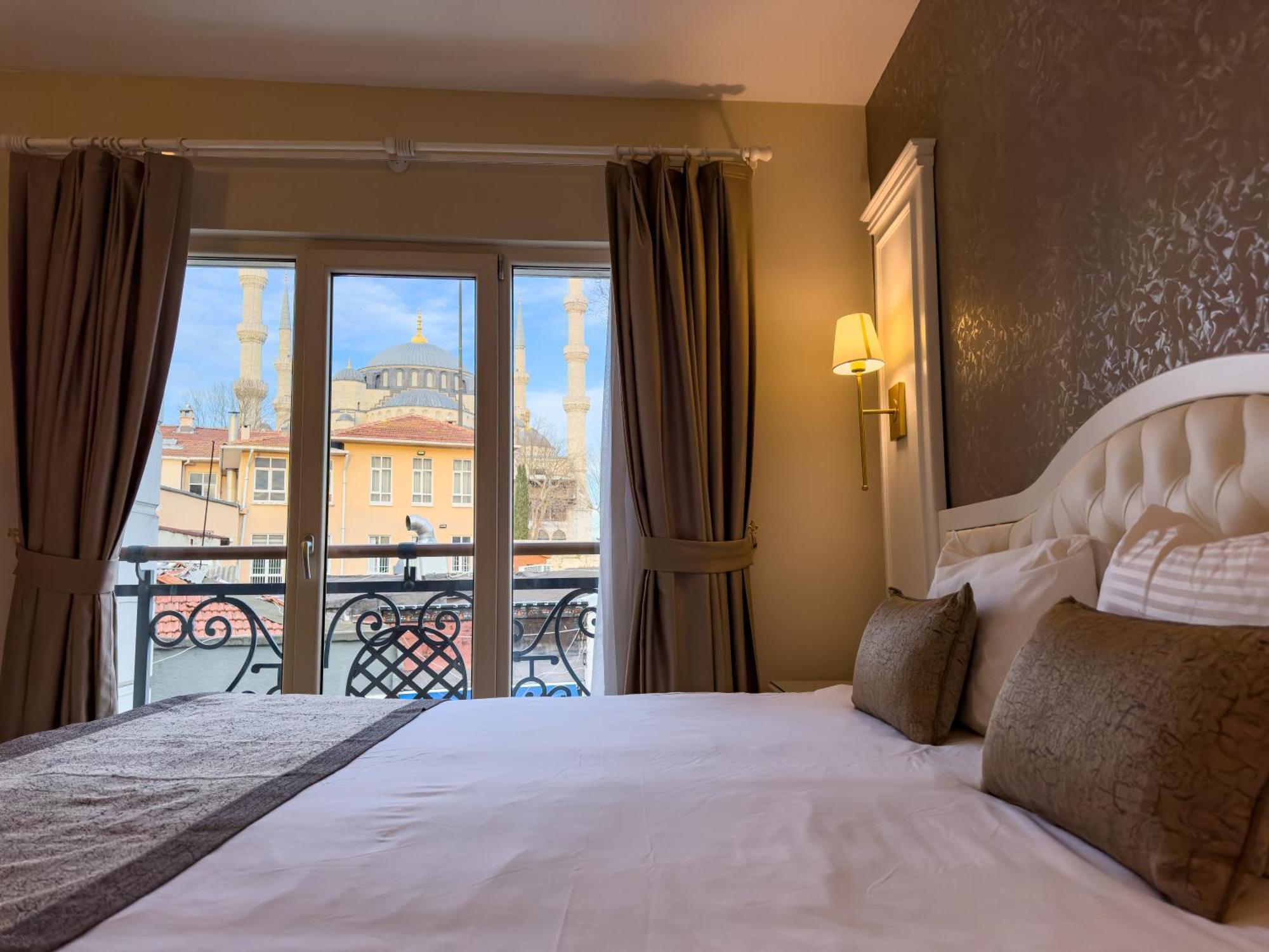 Sarnic Premier 4*