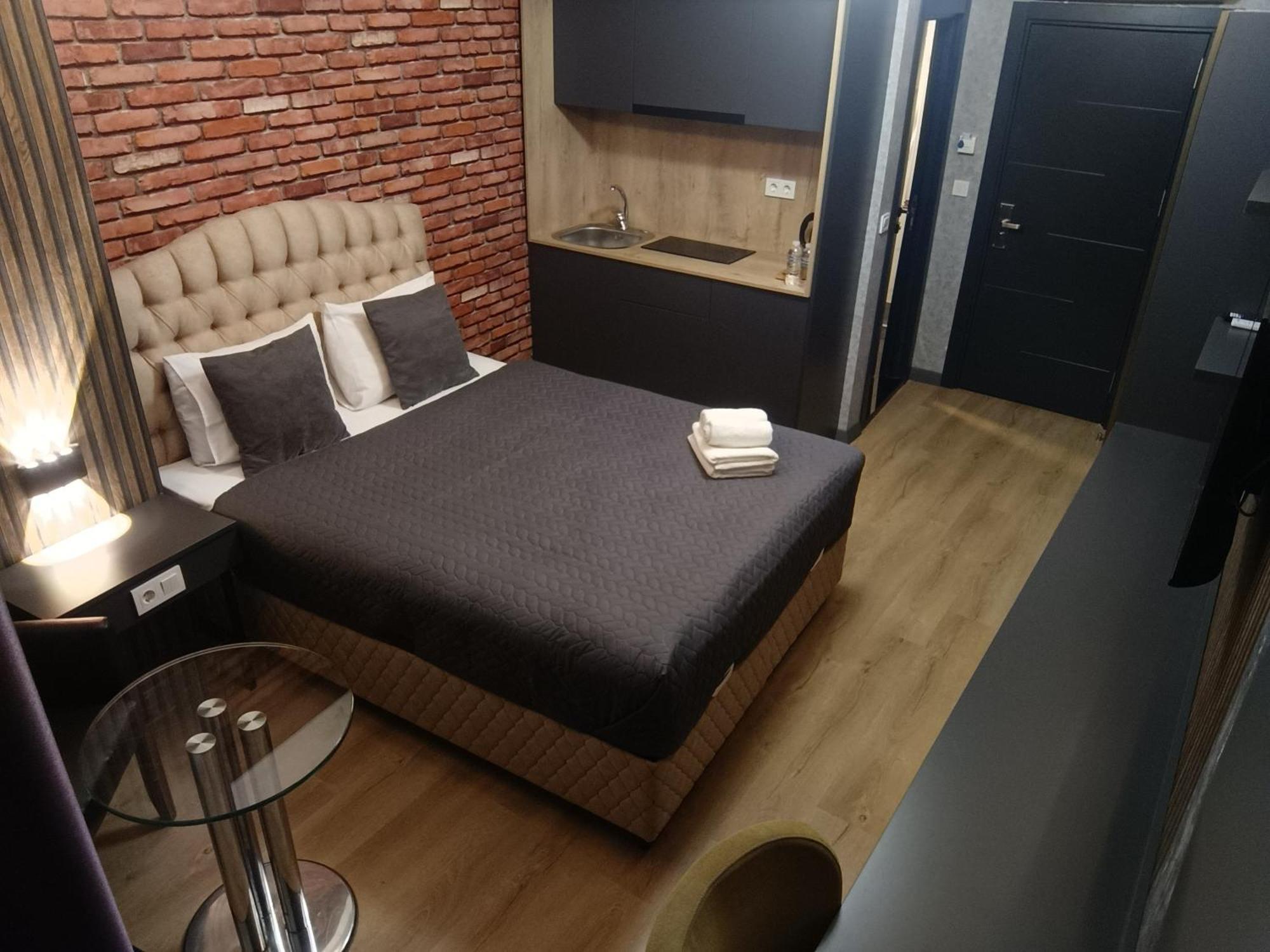 Nomad Hub Aparthotel