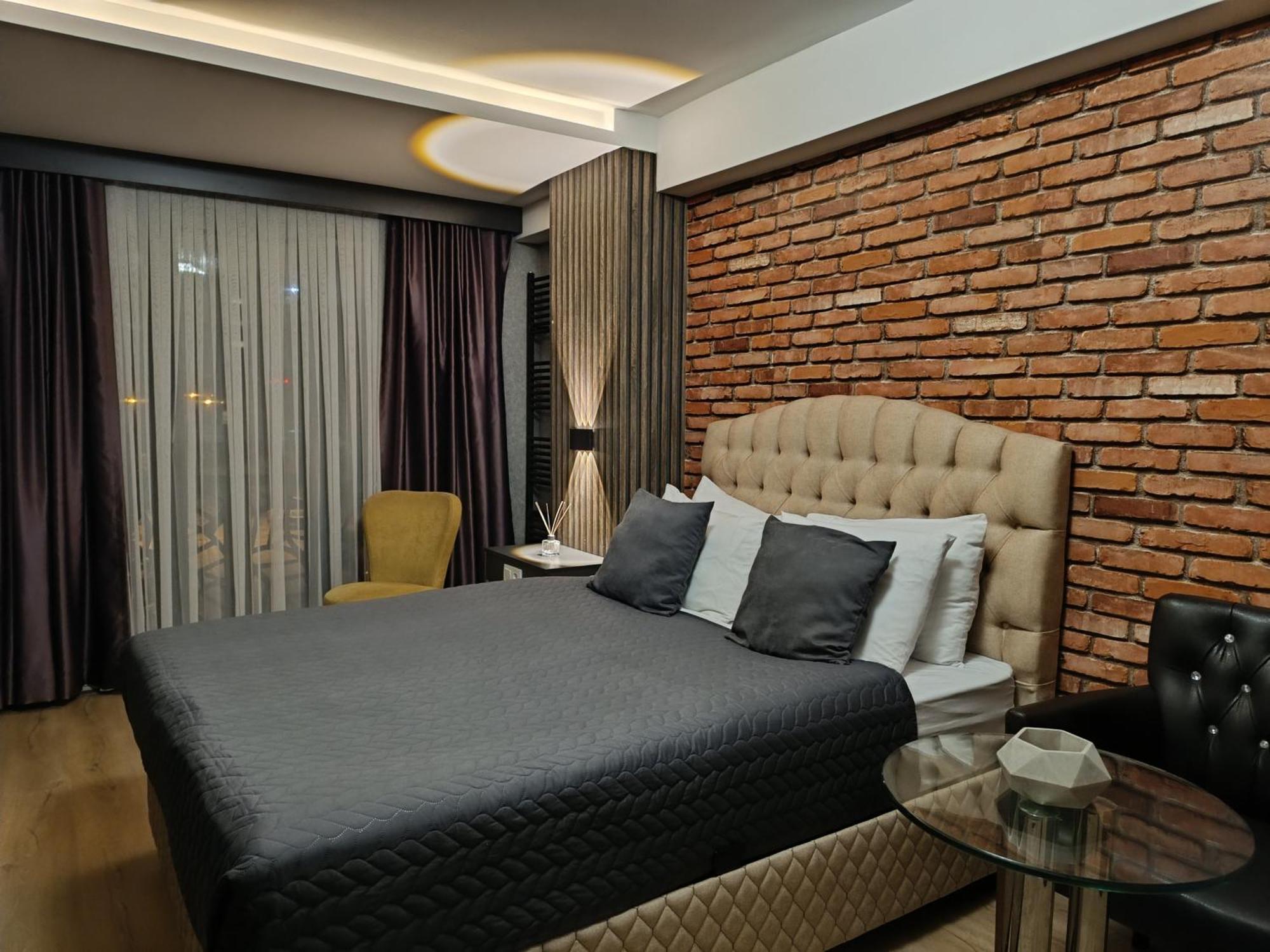 Nomad Hub 3*