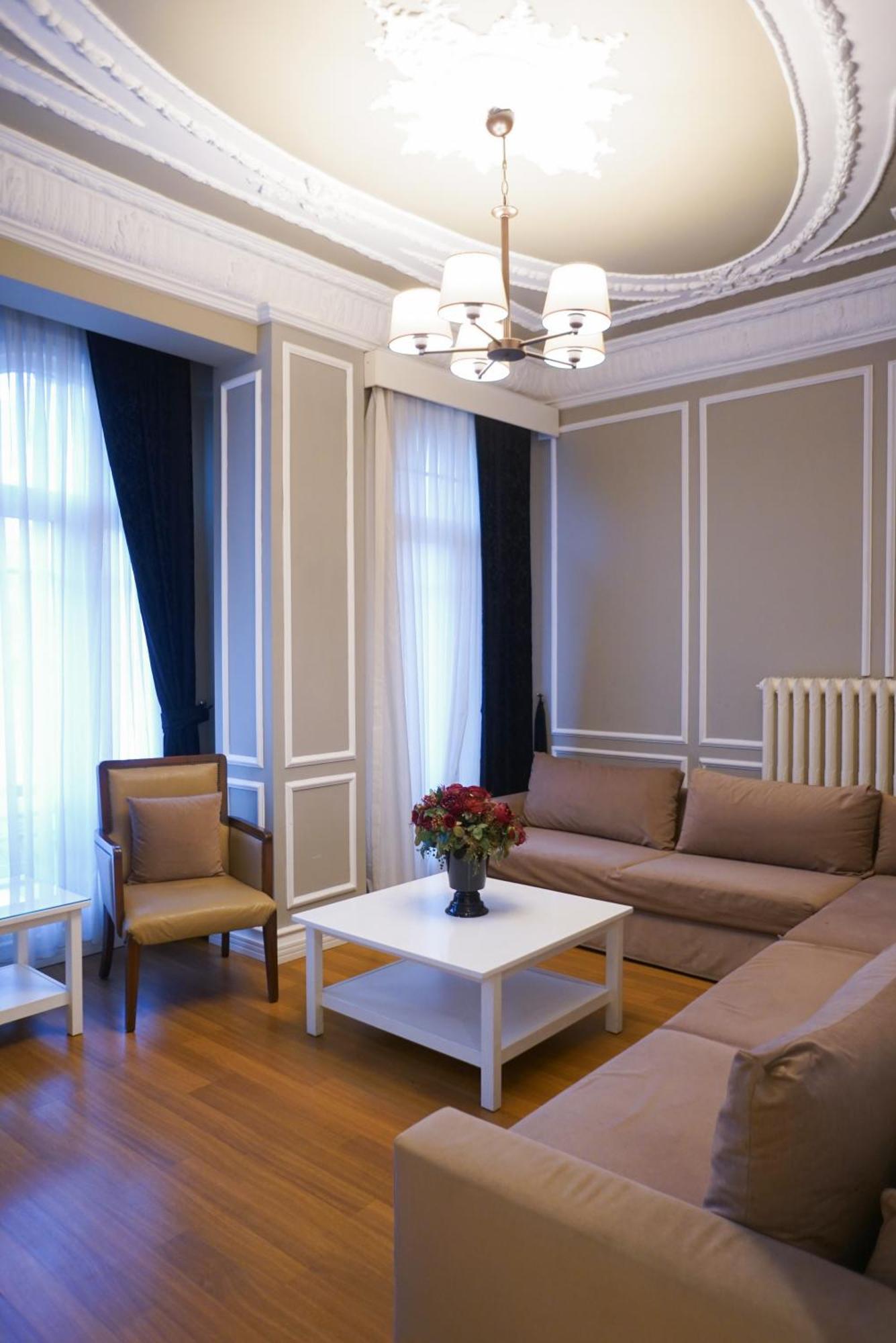 Triada Taksim - Special Category