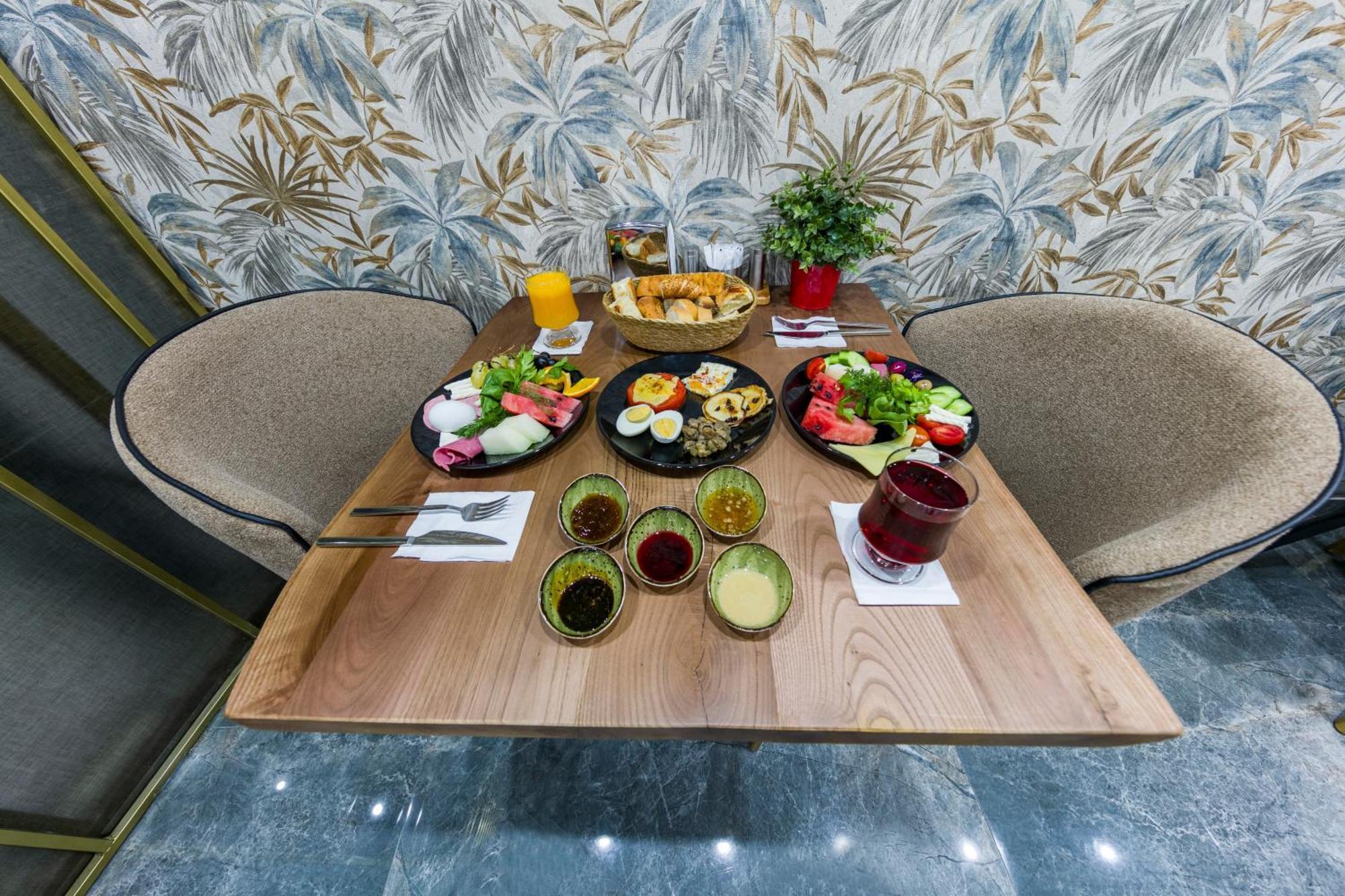 Golden Bazaar Hotel