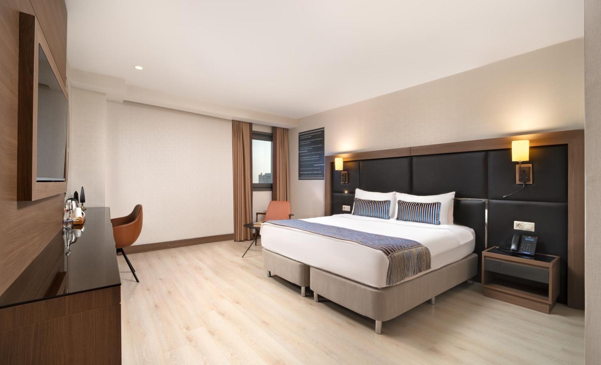 Tryp By Wyndham Sisli 4*