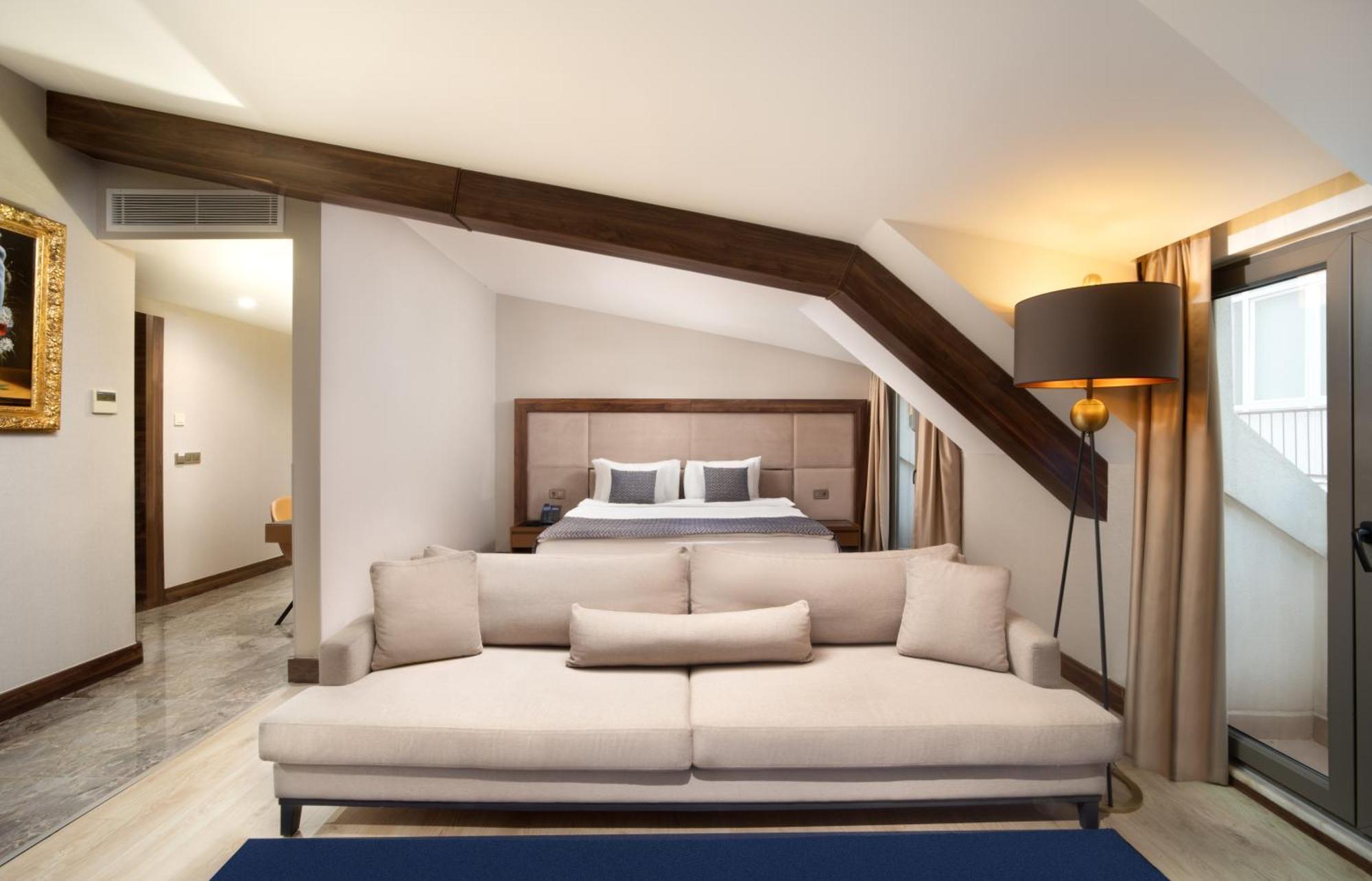 Hotel Tryp By Wyndham Sisli 4*
