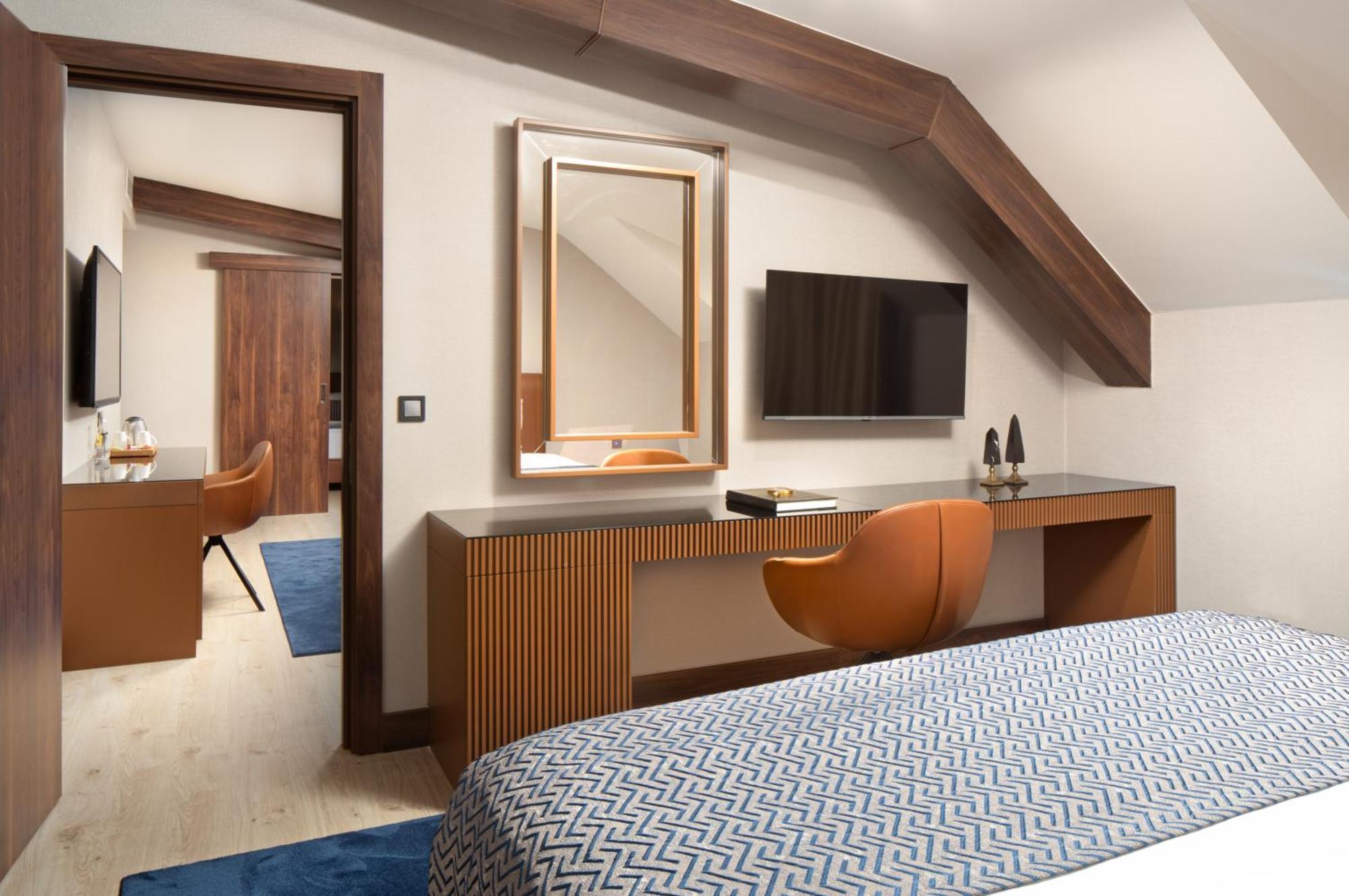 Tryp By Wyndham Sisli 4*