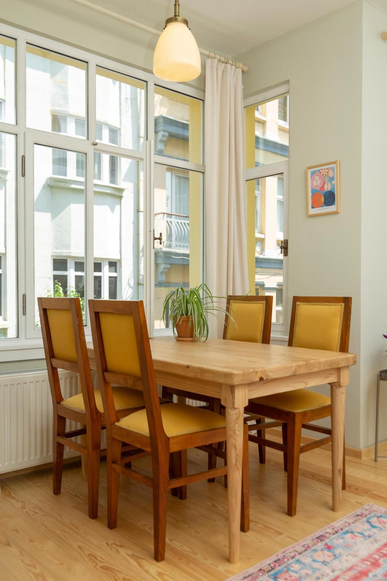 Lemon Apartment *