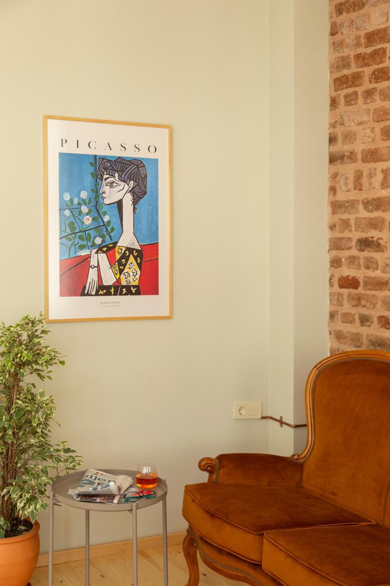 Lemon Apartment *