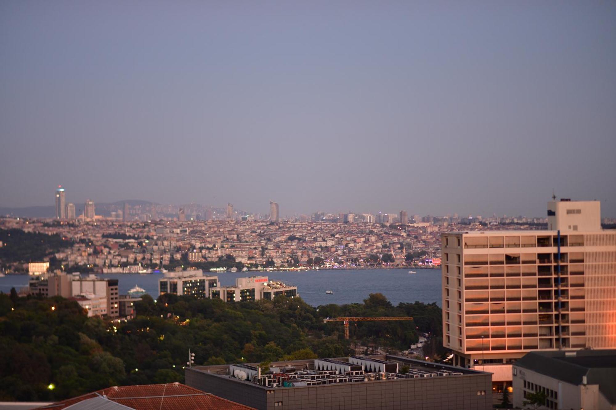 Svm With A Sea View In Nisantasi Apartment