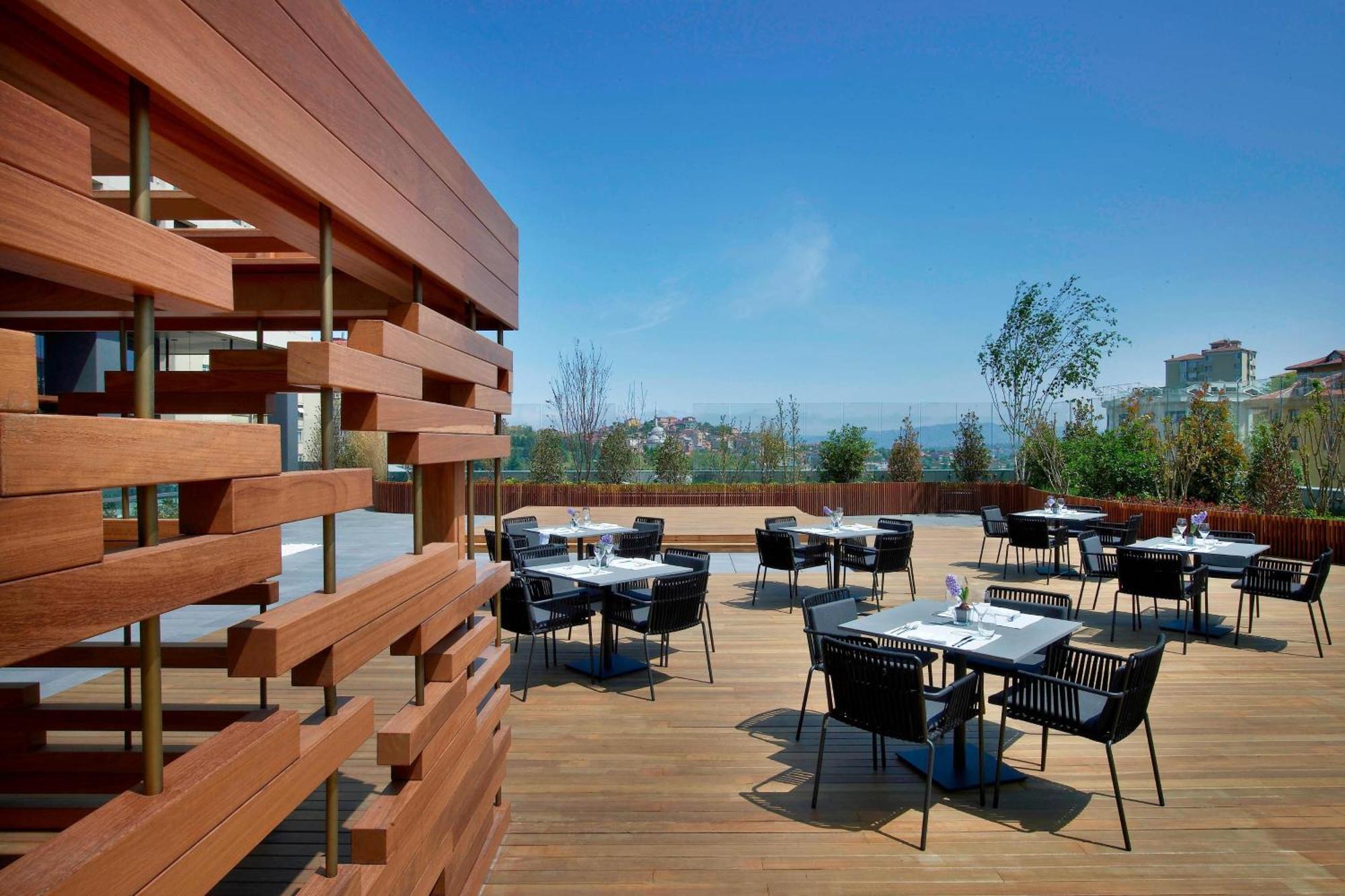 Le Meridien Etiler 5*