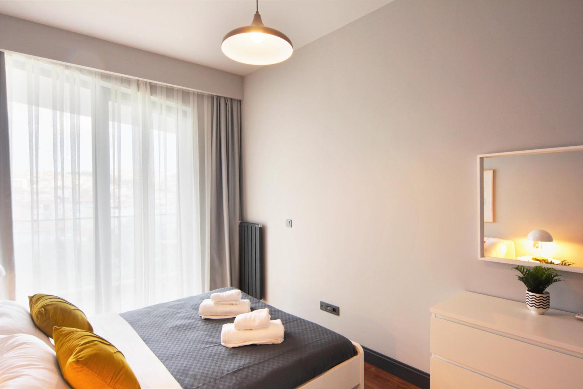 Spacious With Balcony- Tranquil Haven