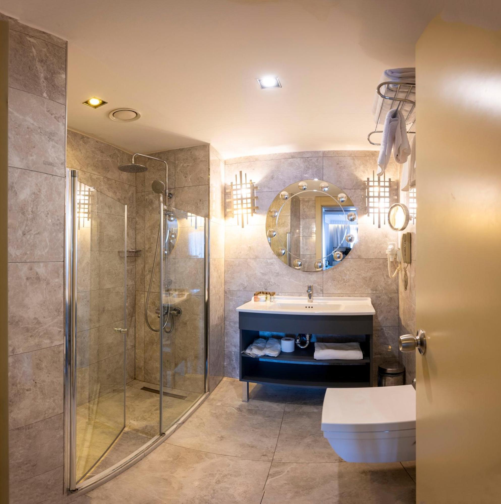 Otel Taxim Hill 4*