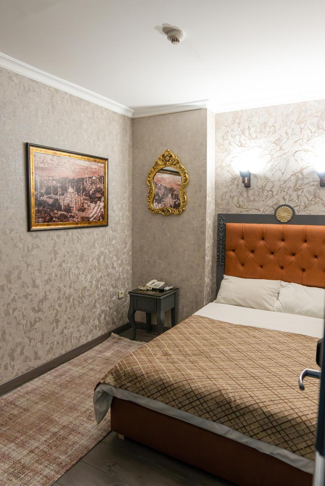Hotel Taksim Cuento 3*