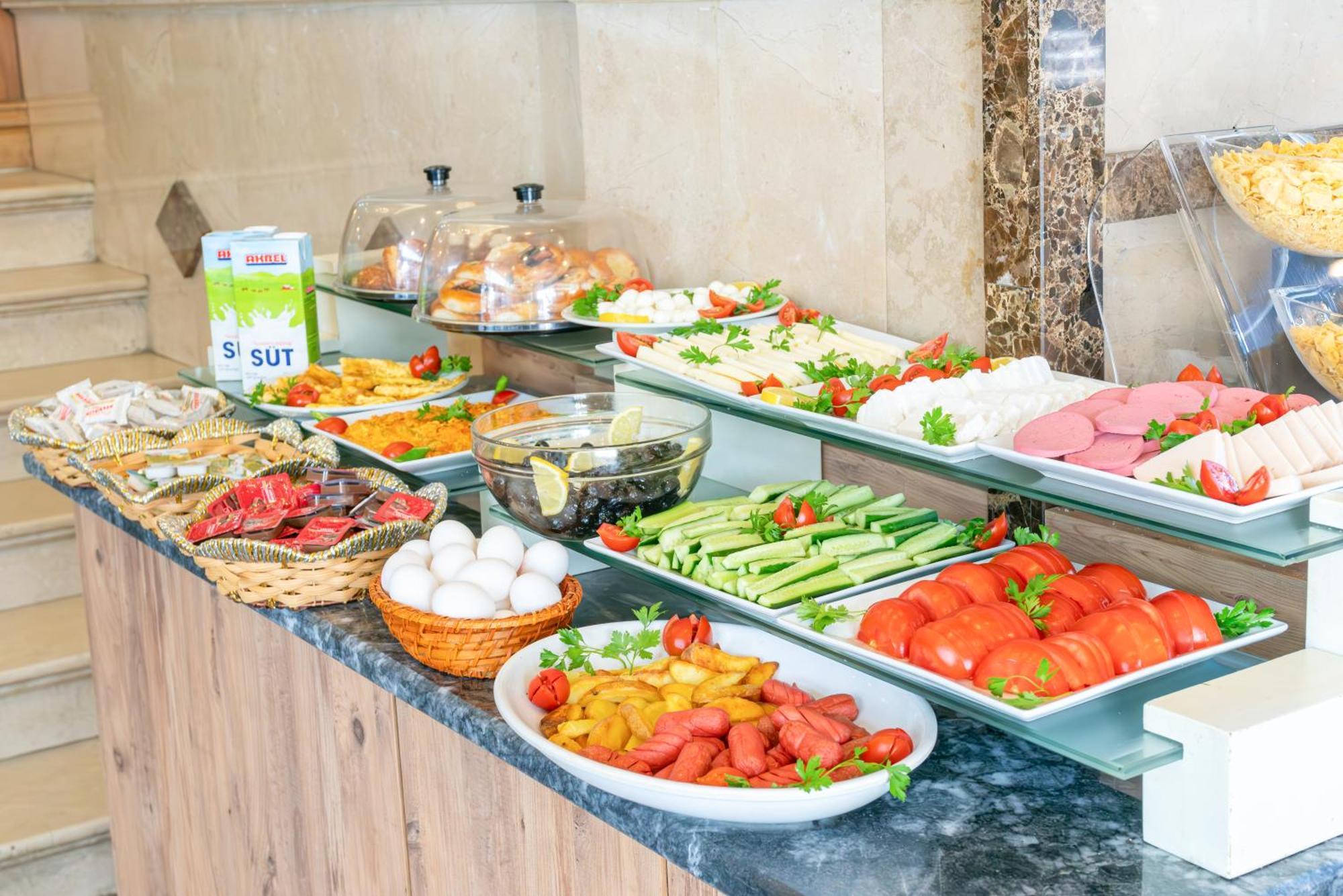 Hotel Taksim Cuento 3*