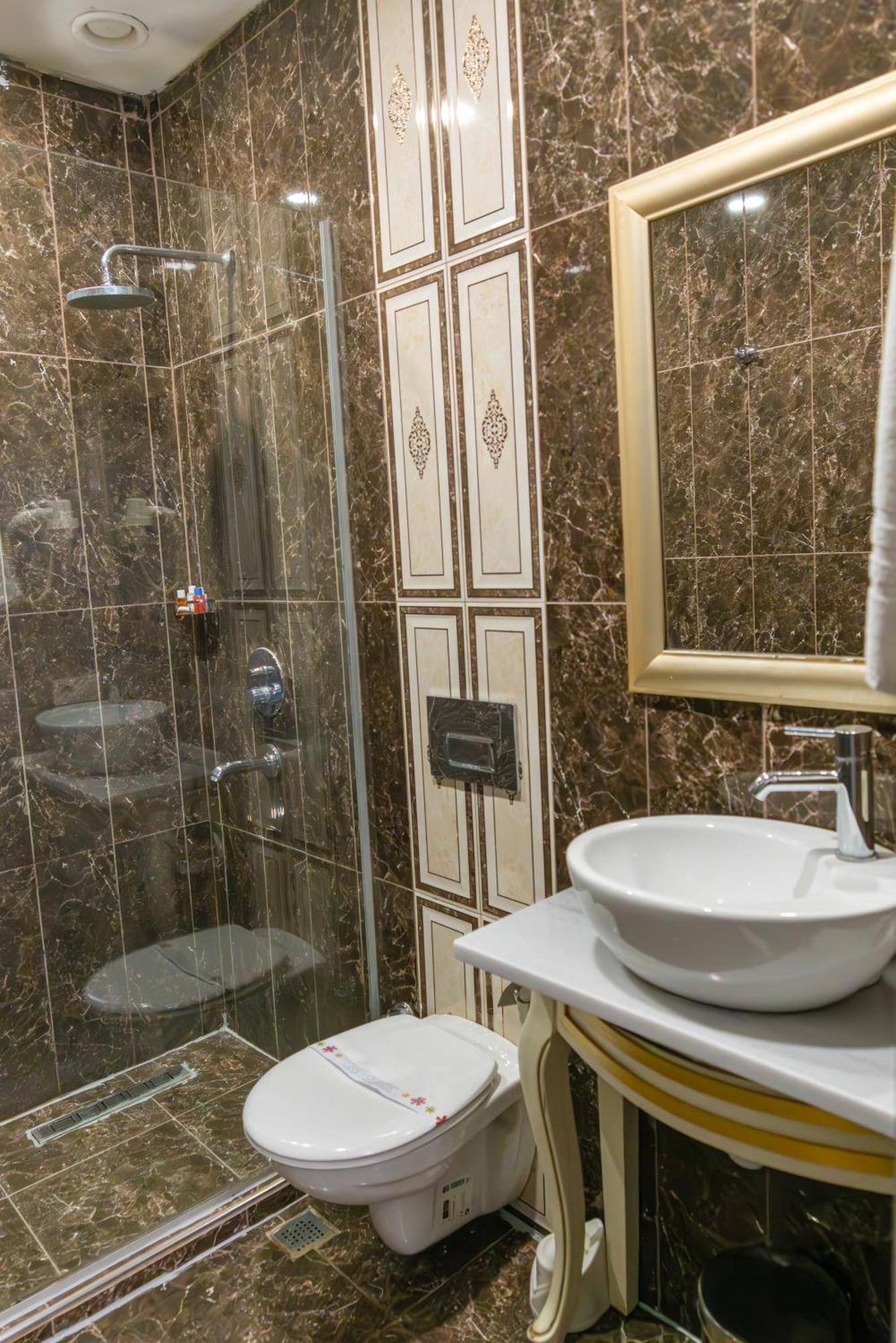 Hotel Taksim Cuento 3*