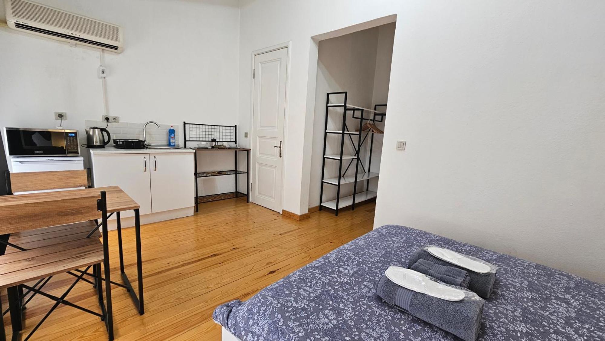 Apartment Modern - Affordable - Spacious At Center *