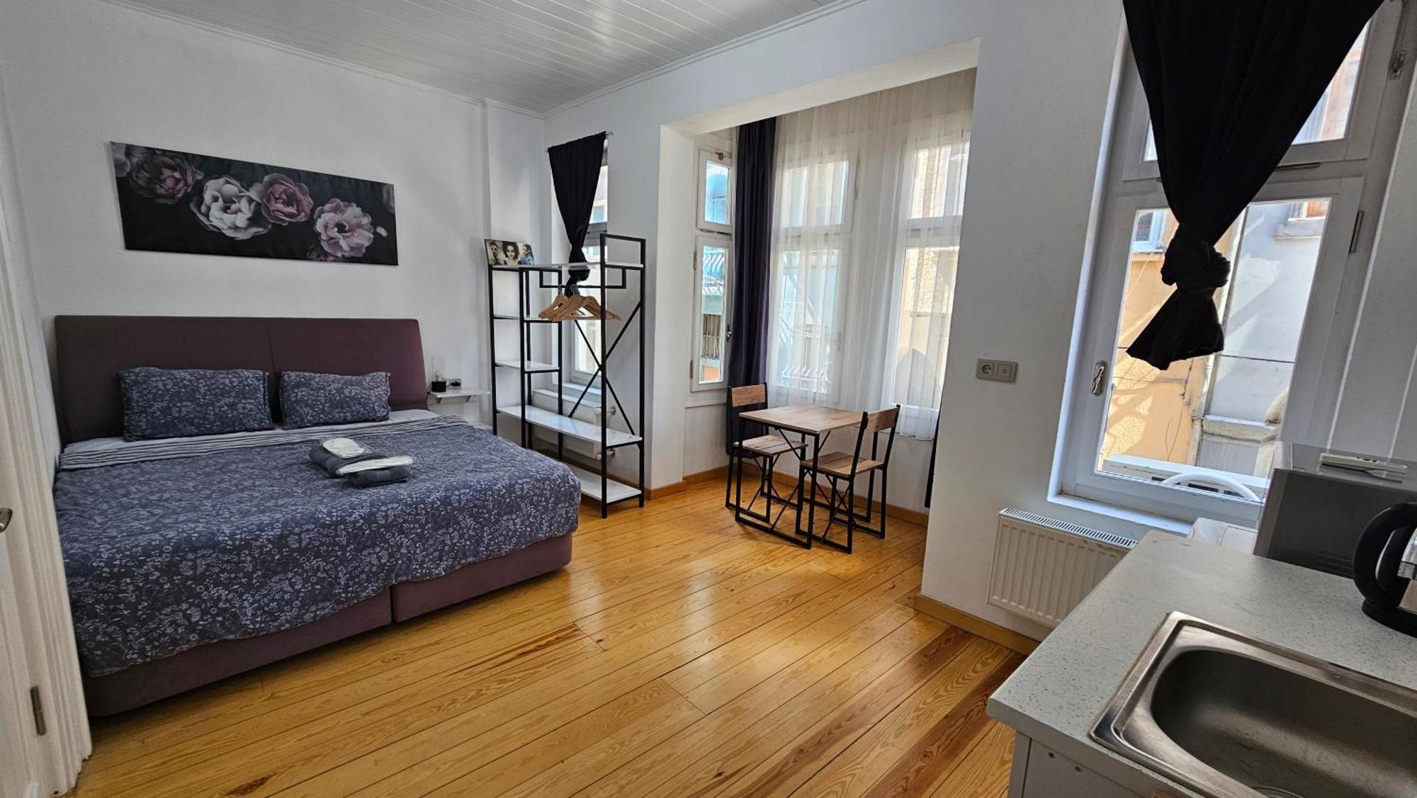 Modern - Affordable - Spacious At Center * Istanbul