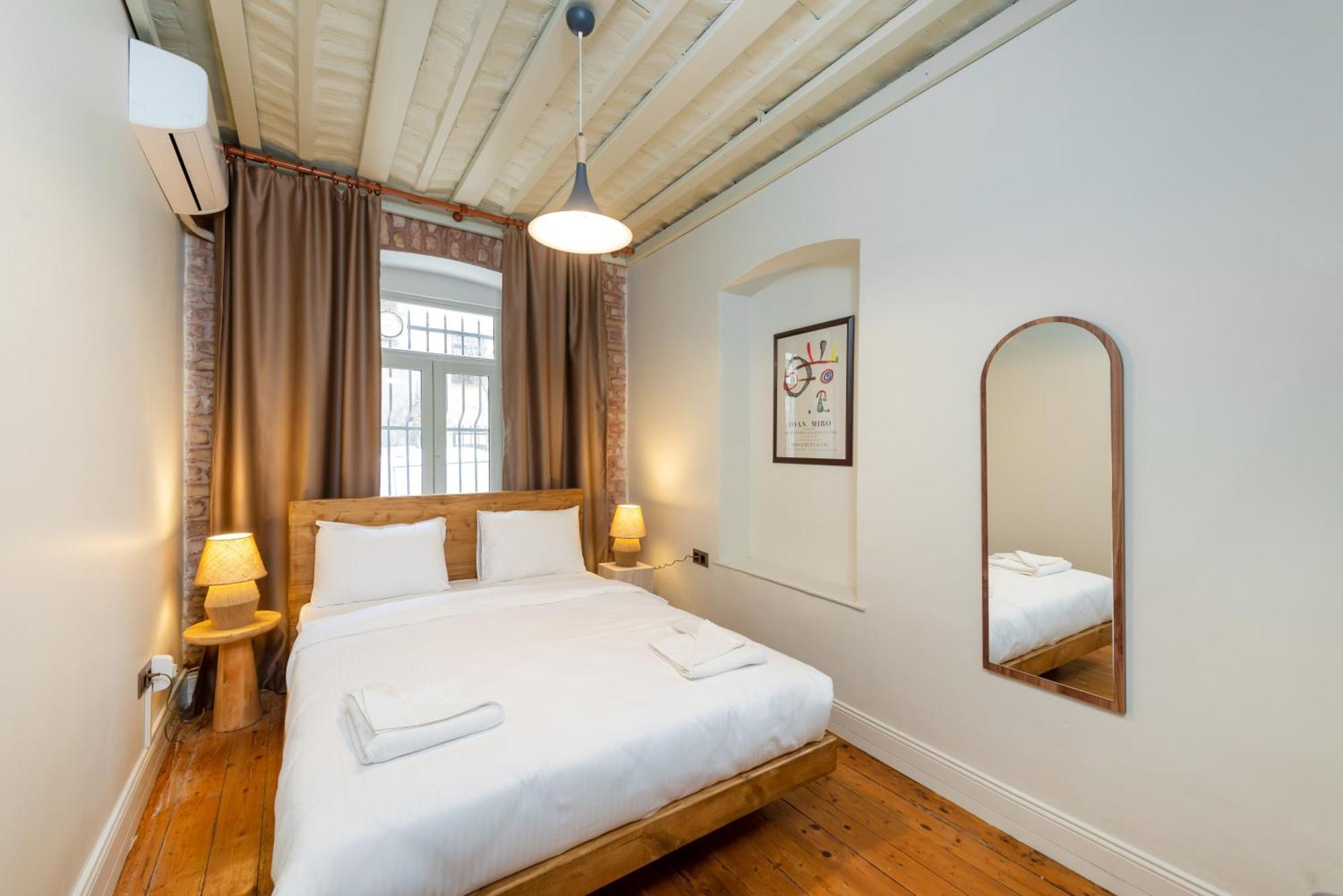 Maison Chic : Newly Renovated 3br In Center İstanbul