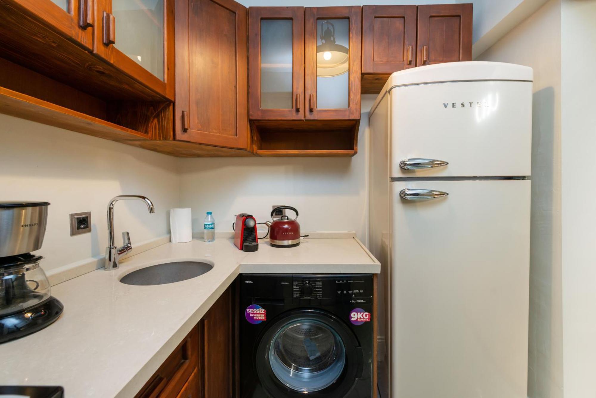 Maison Chic : Newly Renovated 3br In Center İstanbul