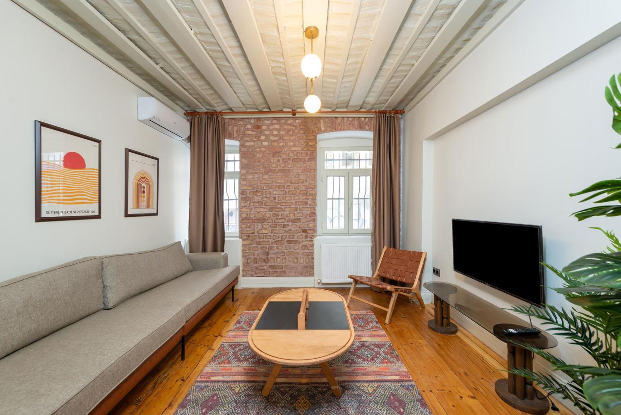 Daire Maison Chic : Newly Renovated 3br In Center İstanbul