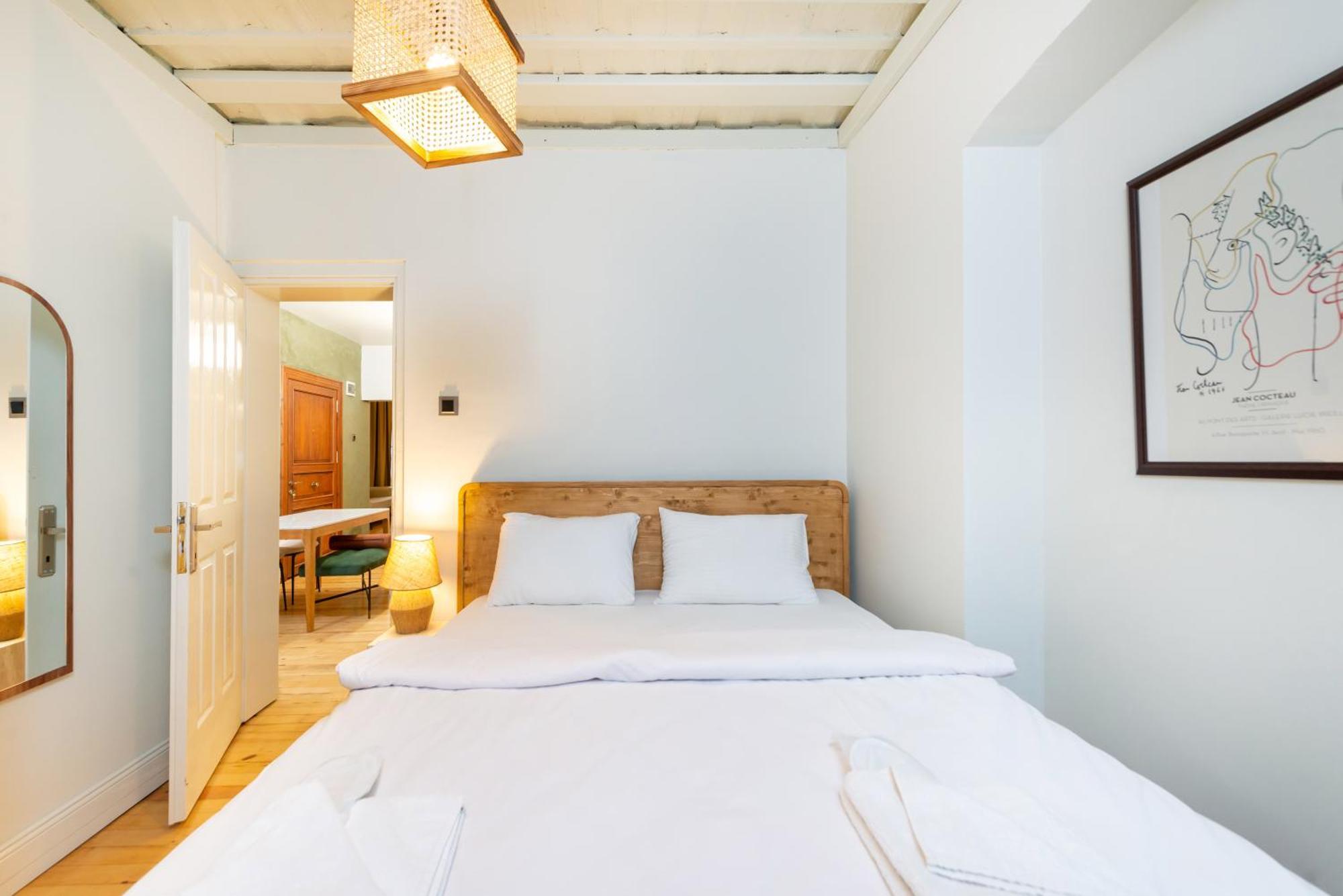 Maison Chic : Newly Renovated 3br In Center Daire *