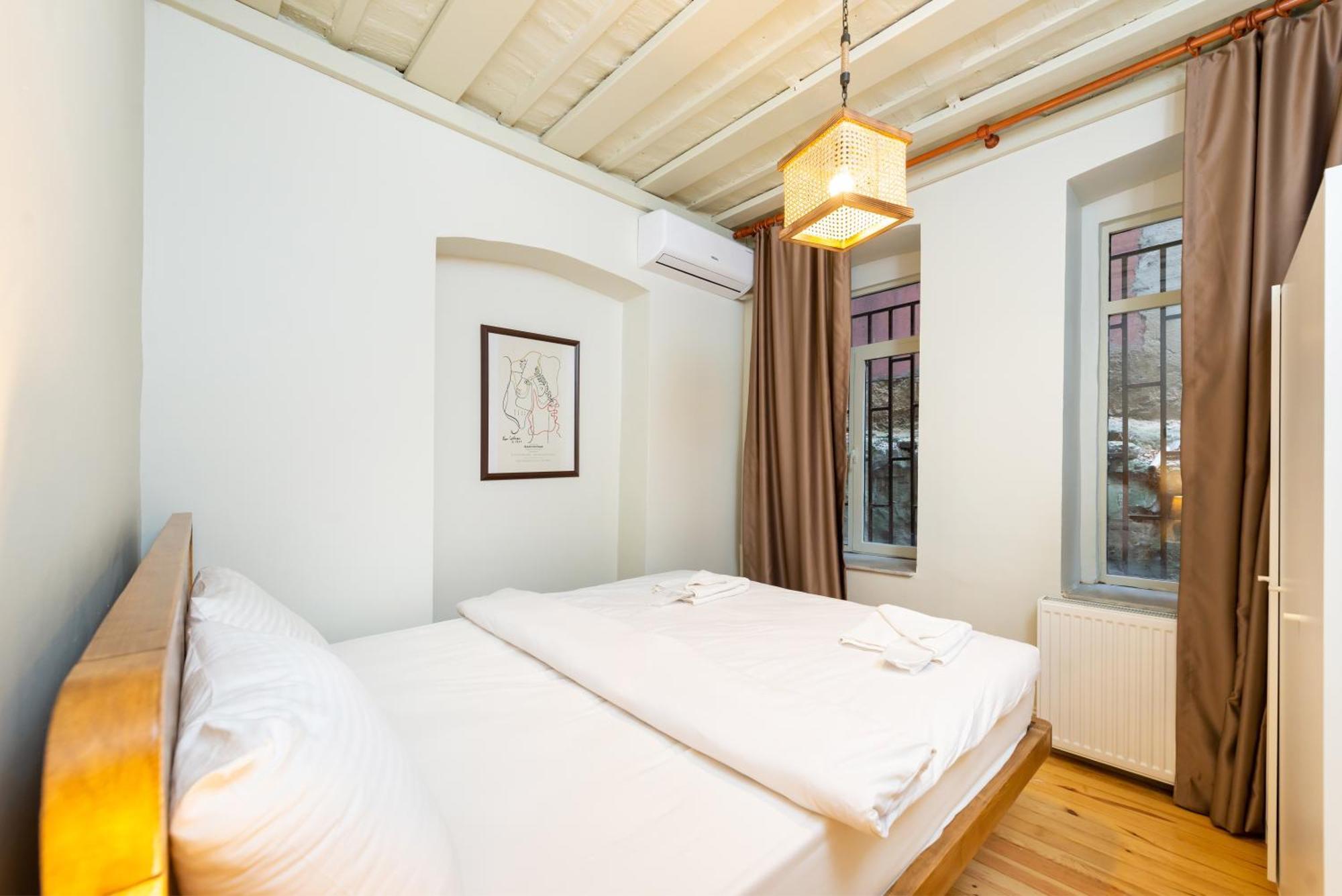 Maison Chic : Newly Renovated 3br In Center İstanbul
