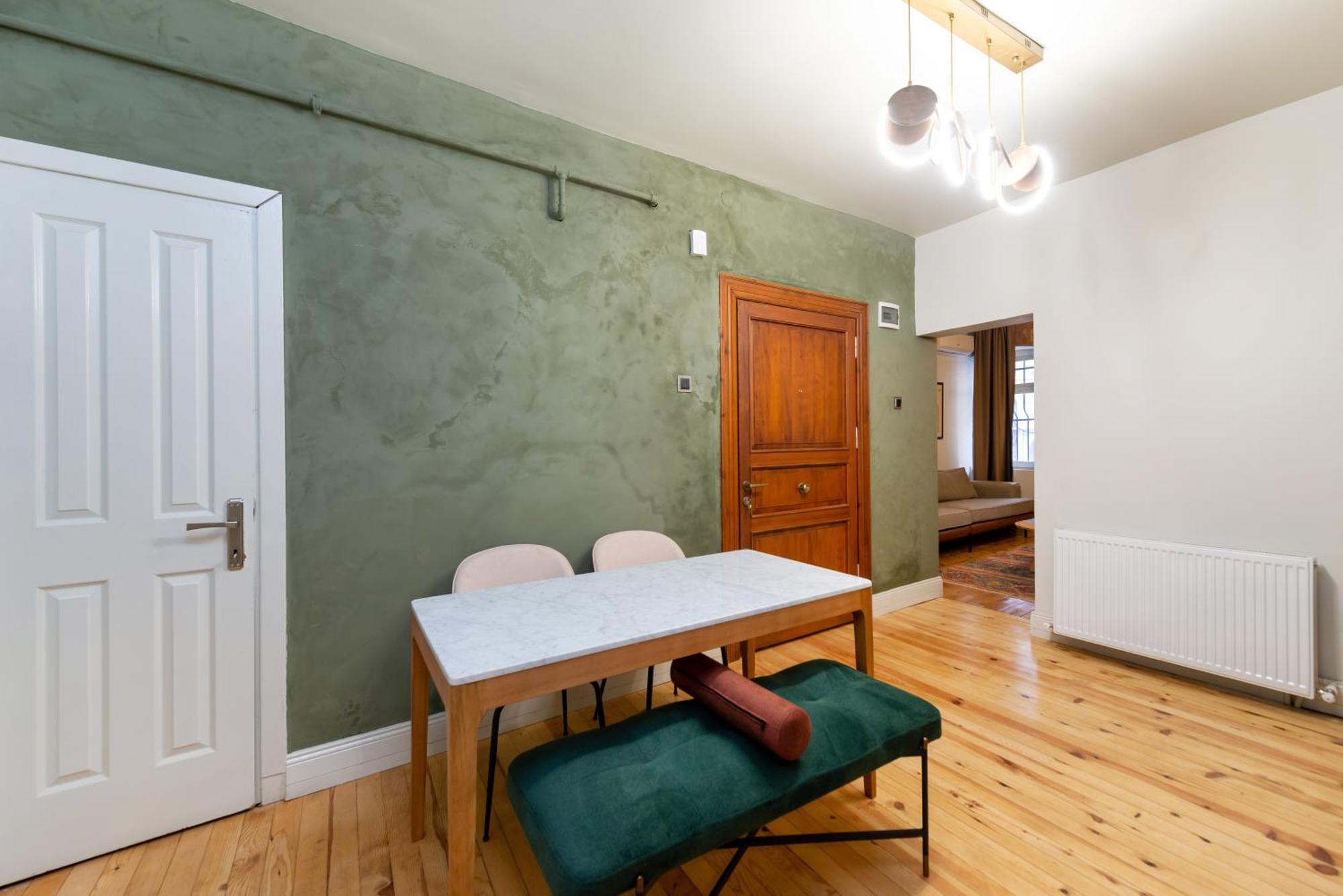 Maison Chic : Newly Renovated 3br In Center * İstanbul