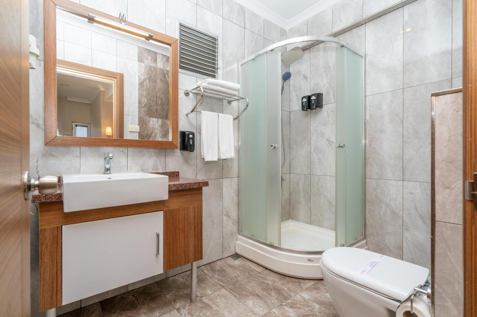 Hotel The Bostanci 4*