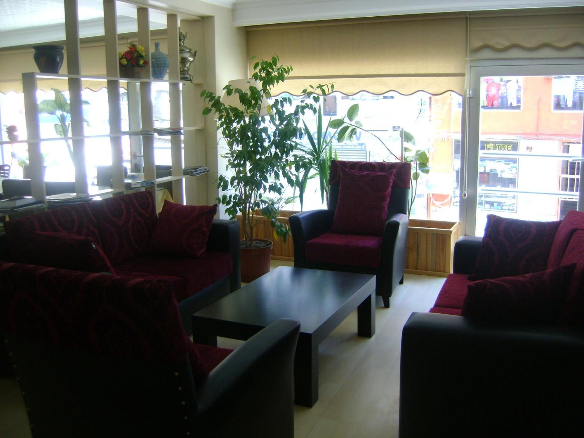 Hotel Ay