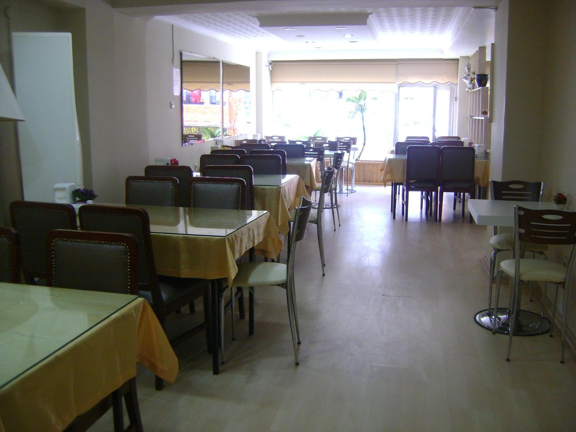 Hotel Ay