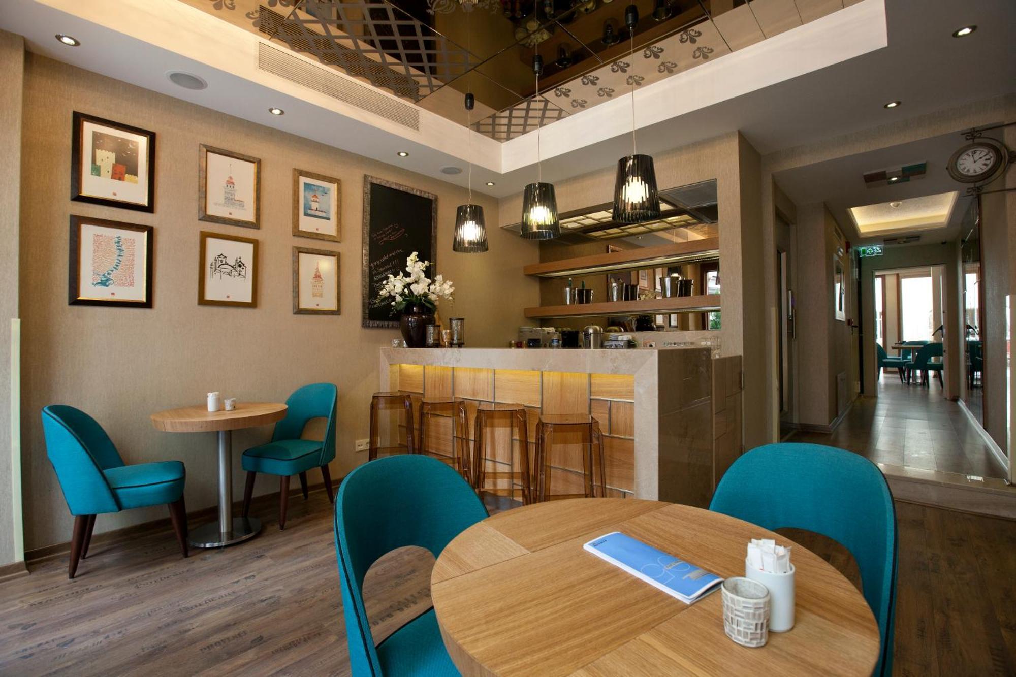 Hotel Collage Taksim 3*