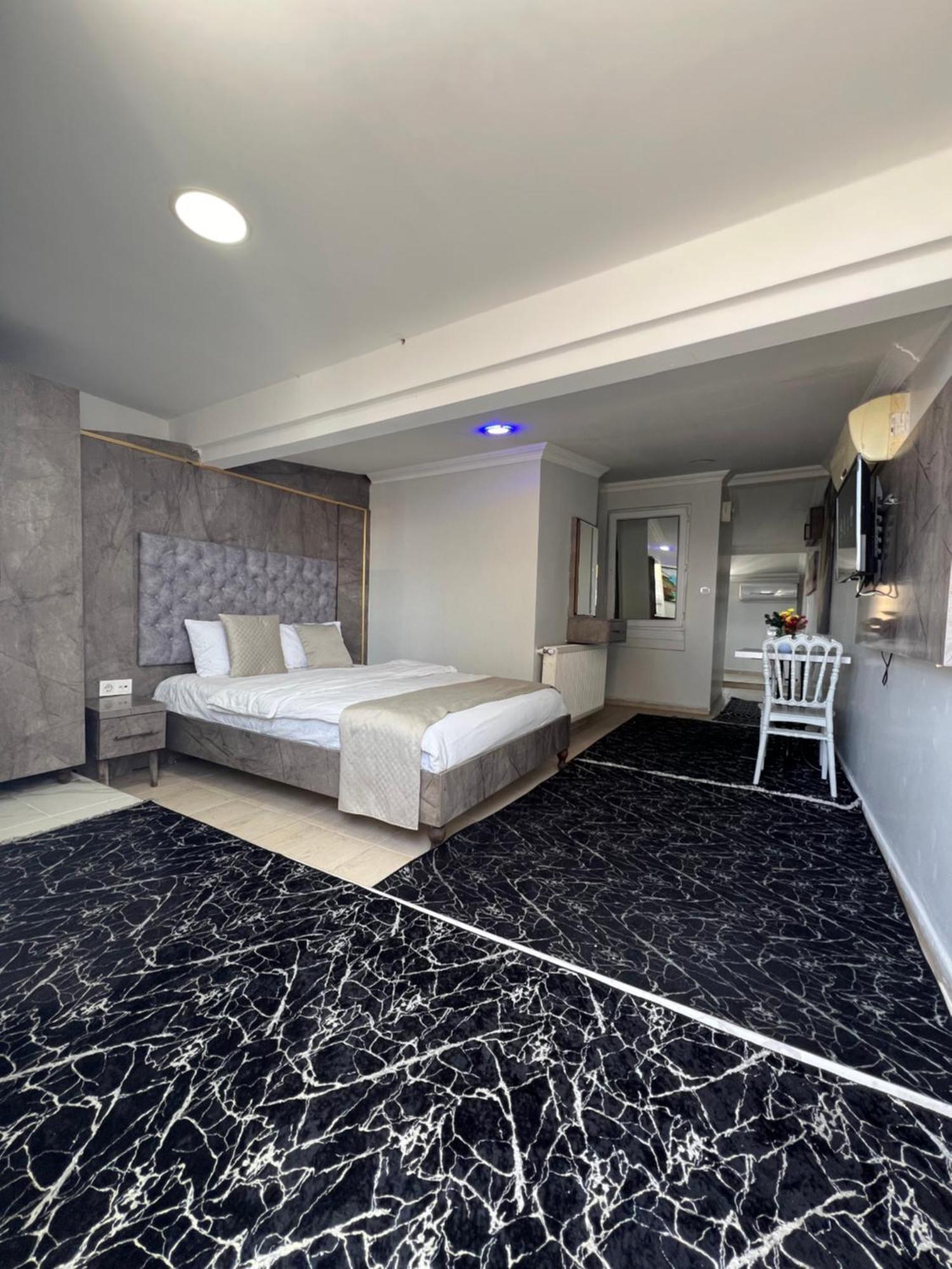 Hotel Taksim Brand *