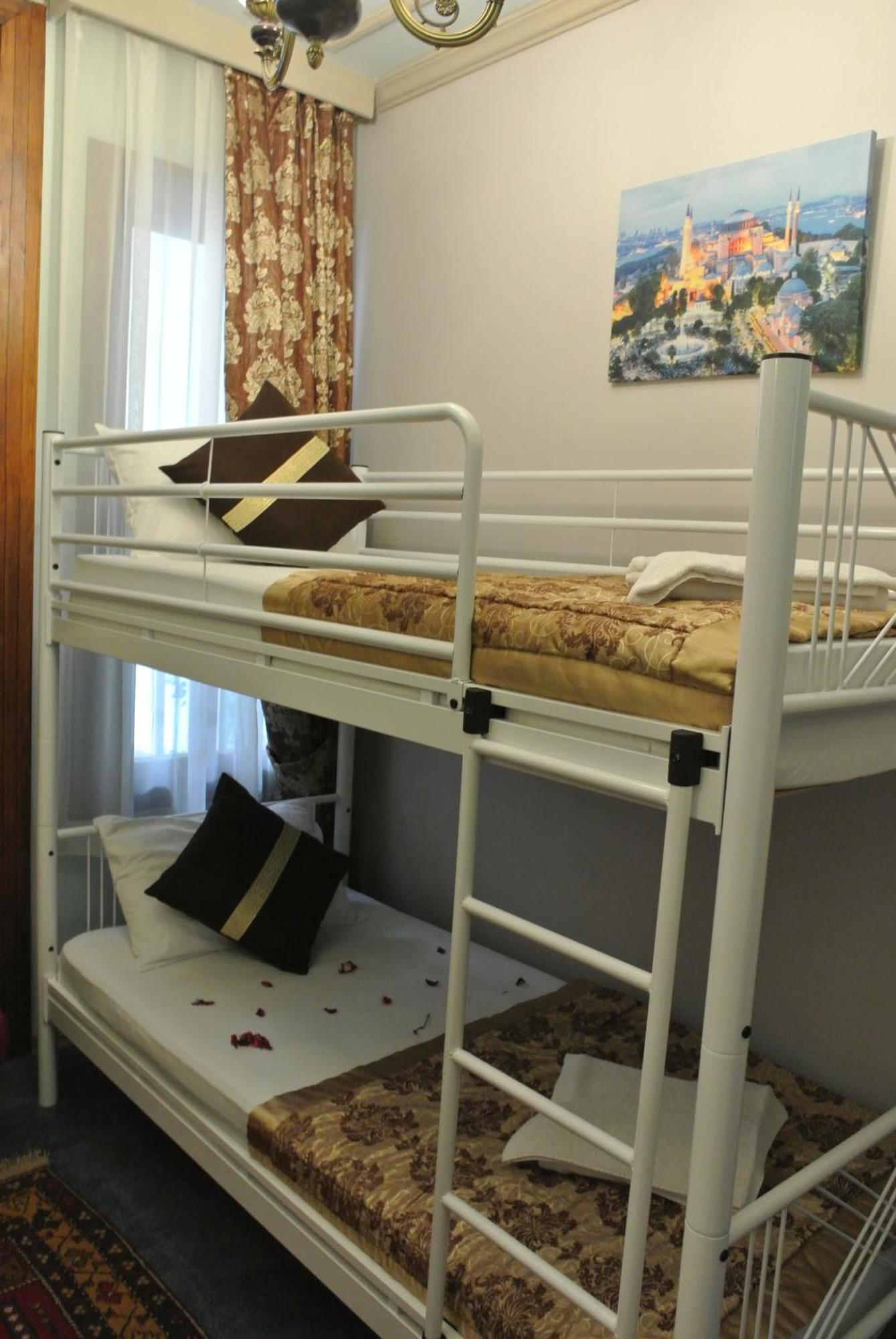 Emirhan Hotel, Sultanahmet Oda ve Kahvaltı 3*